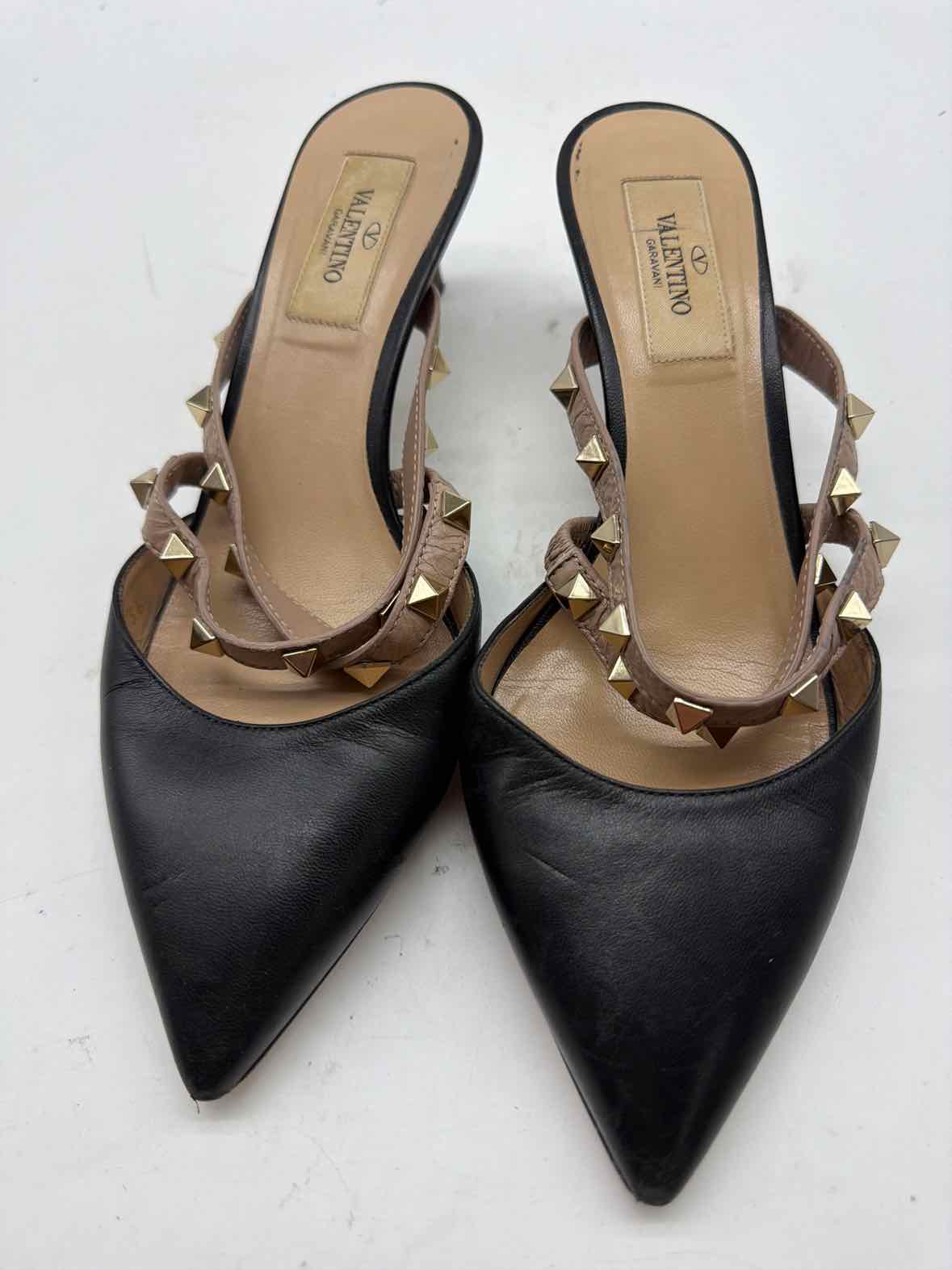 Pre-Owned Valentino Black Size 36 Rockstud Mule Heels | True Fashionistas.