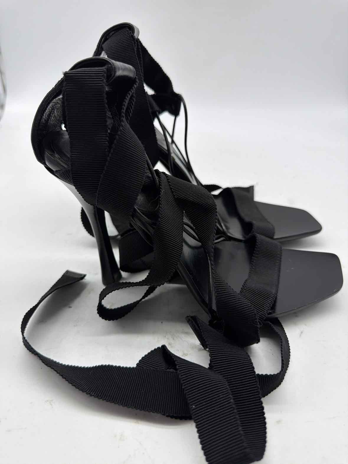 Pre-Owned Gucci Black Size 5 Strappy Heels | True Fashionistas.