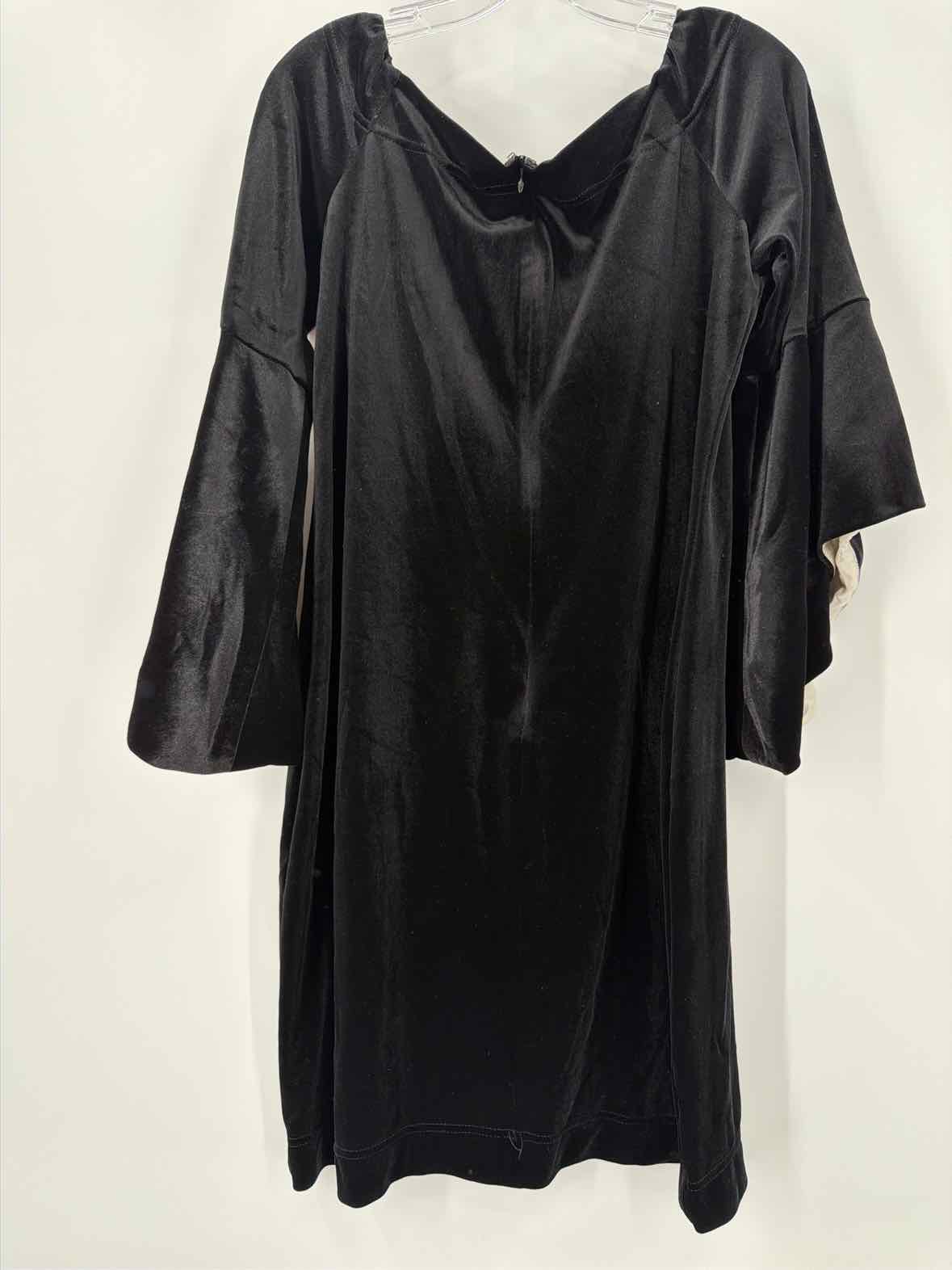 Pre-Owned Sara Campbell Black Size Large Velvet Short Long Sleeve Dress | True Fashionistas.