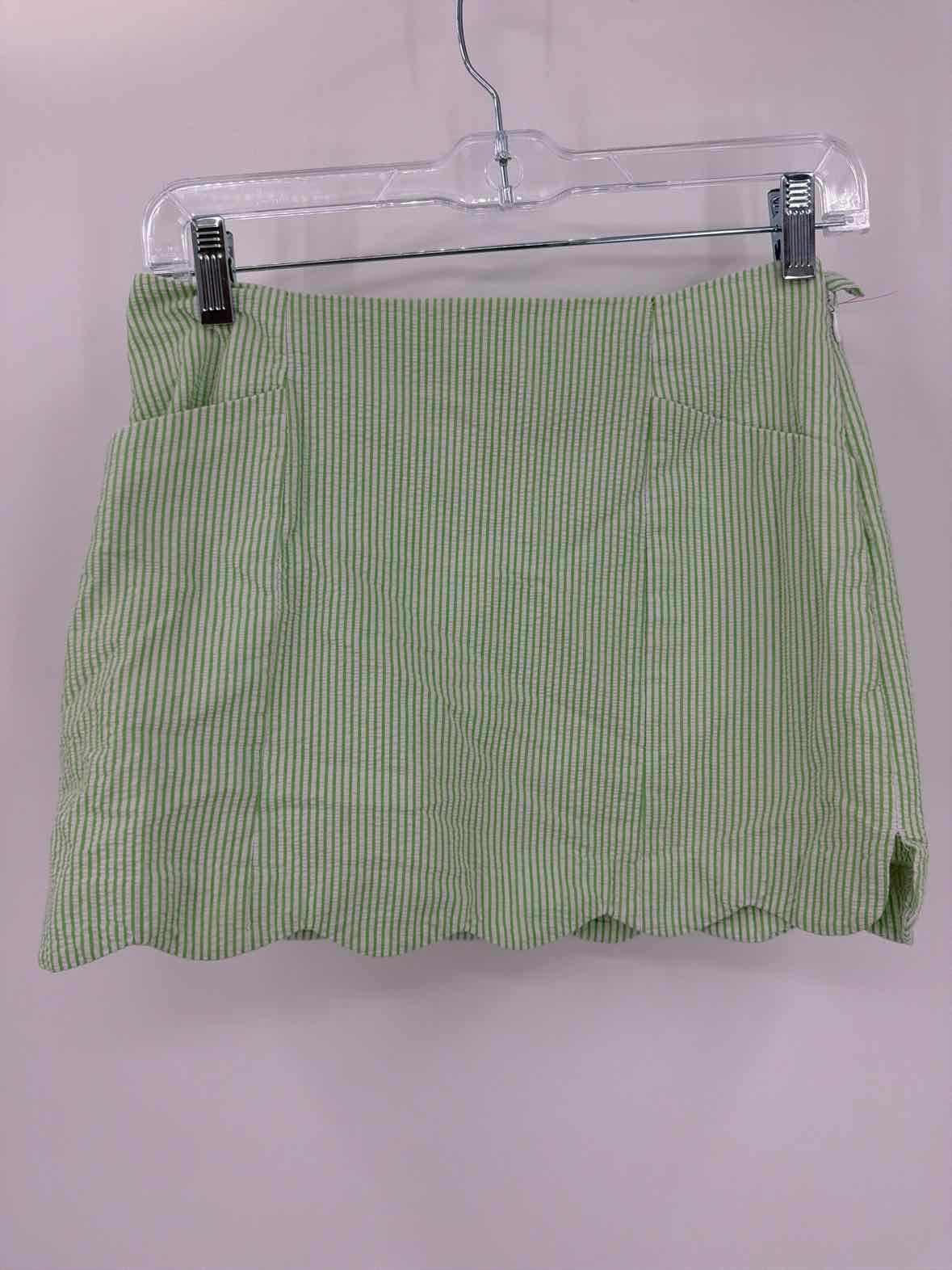 Pre-Owned Lilly Pulitzer Green Size 00 Seersucker Stripe Skort | True Fashionistas.
