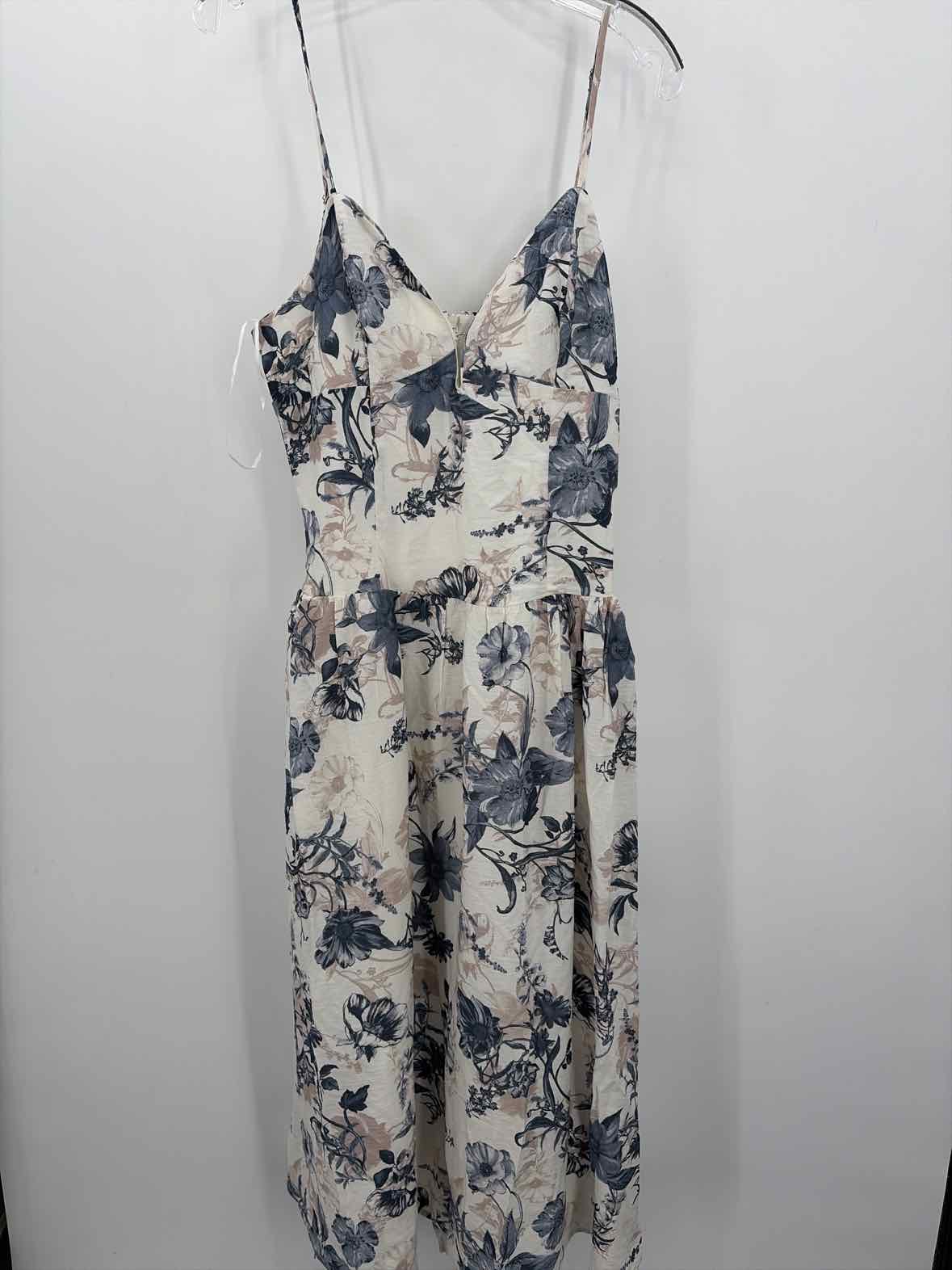 Pre-Owned Storia White Size Large Maxi Sleeveless Dress | True Fashionistas.