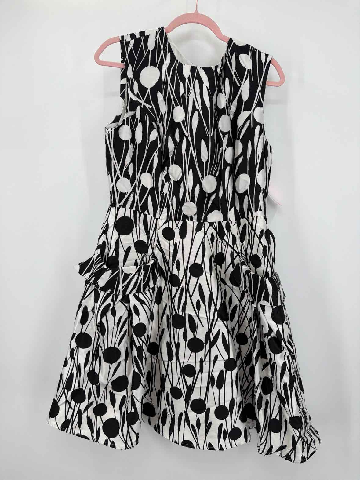 Pre-Owned Carolina Herrera Black Size 14 Short Sleeveless Dress | True Fashionistas.
