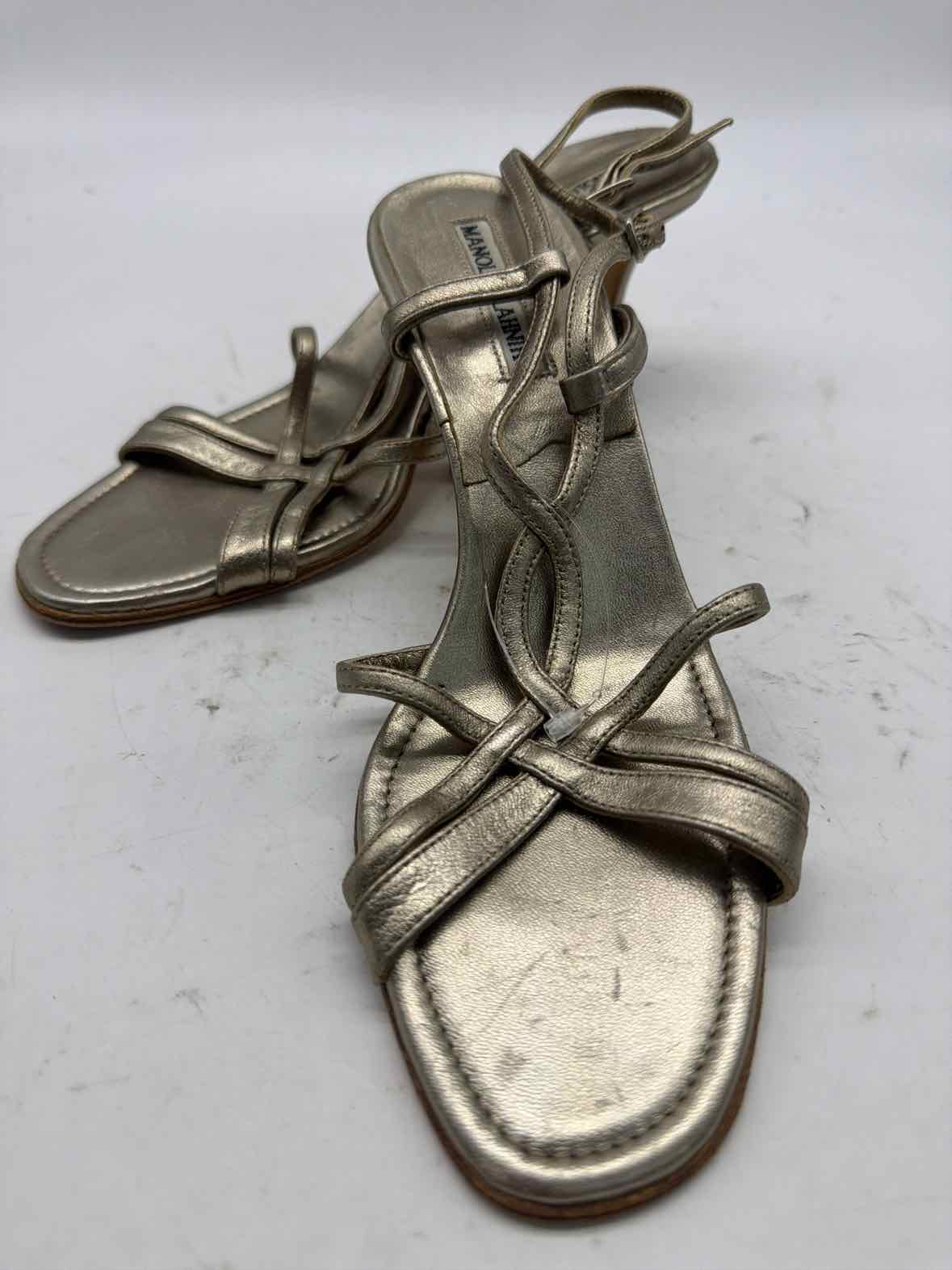 Pre-Owned Manolo Blahnik Gold Size 7.5 Strappy Heels | True Fashionistas.