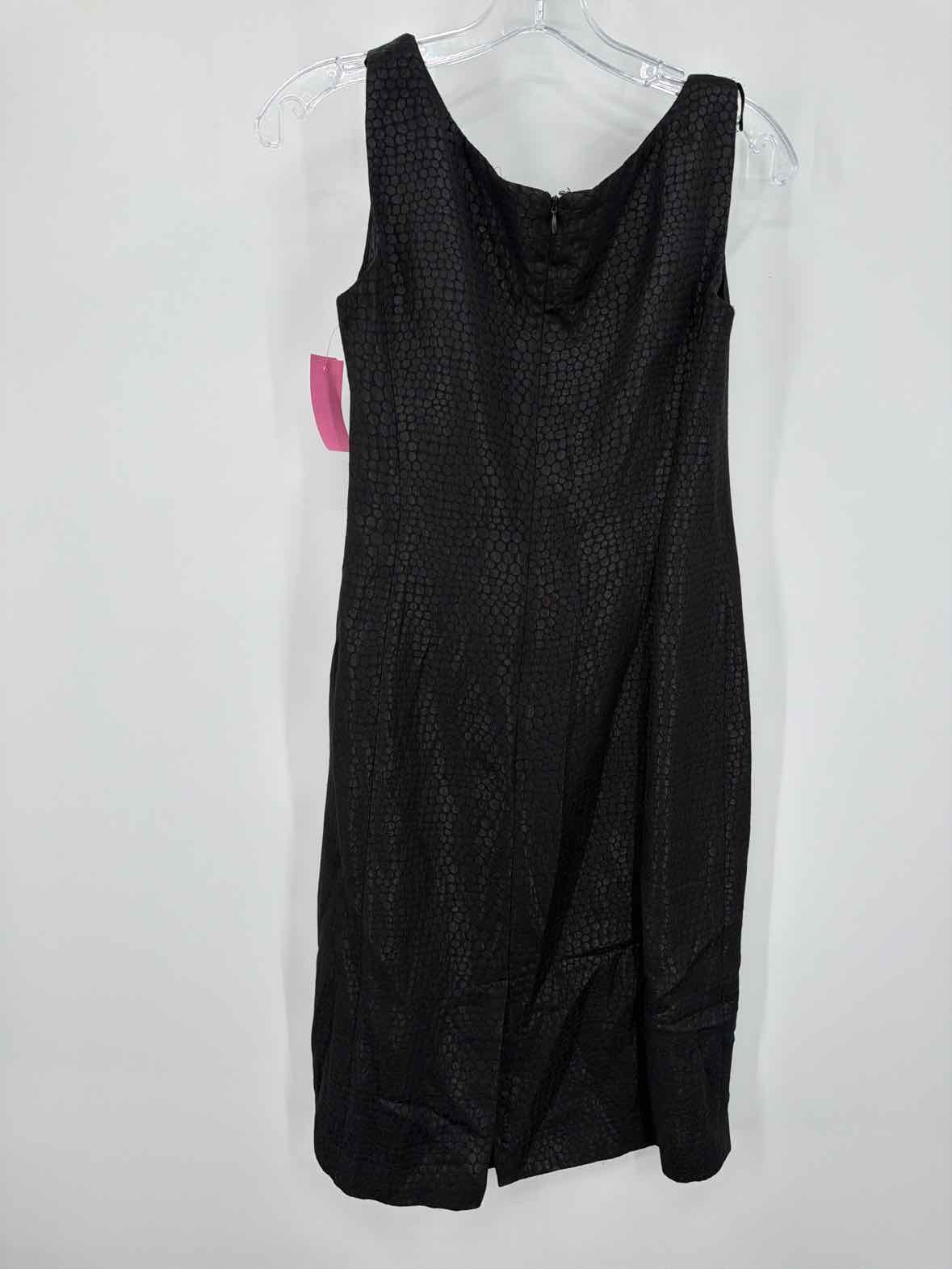 Pre-Owned Armani Collezioni Black Size 6 Short Sleeveless Dress | True Fashionistas.