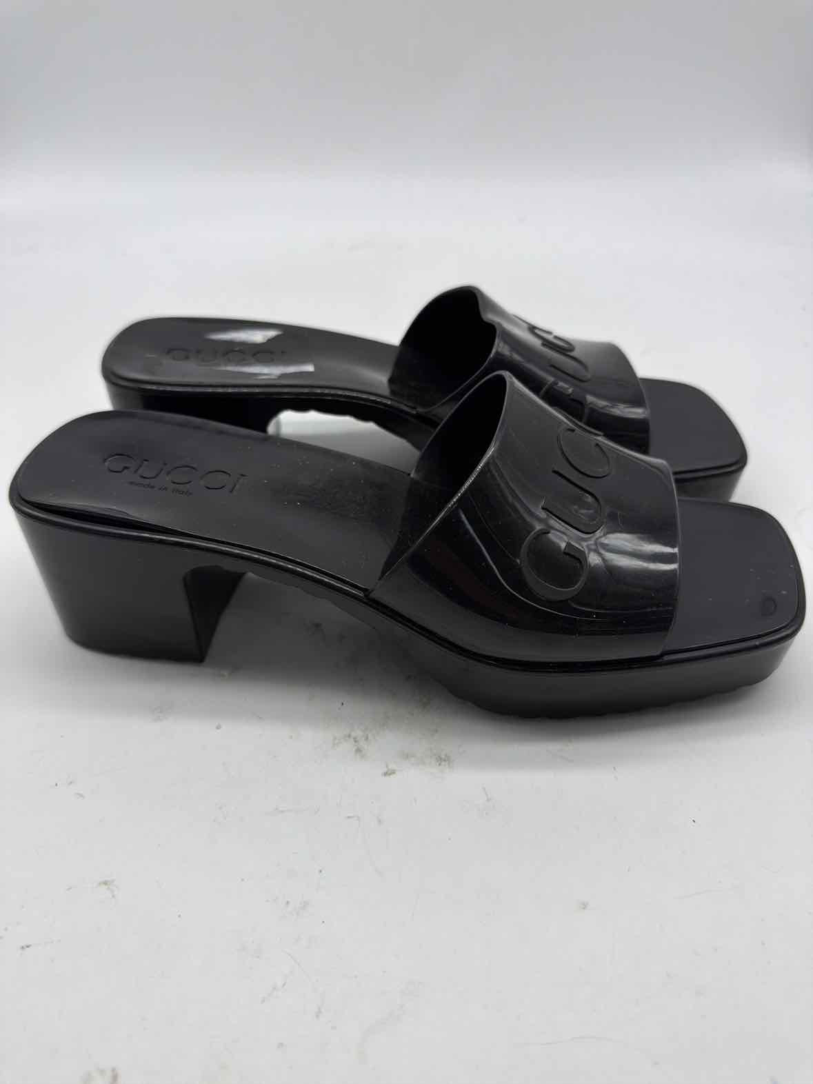 Pre-Owned Gucci Black Size 6 Jelly Mule Sandals | True Fashionistas.