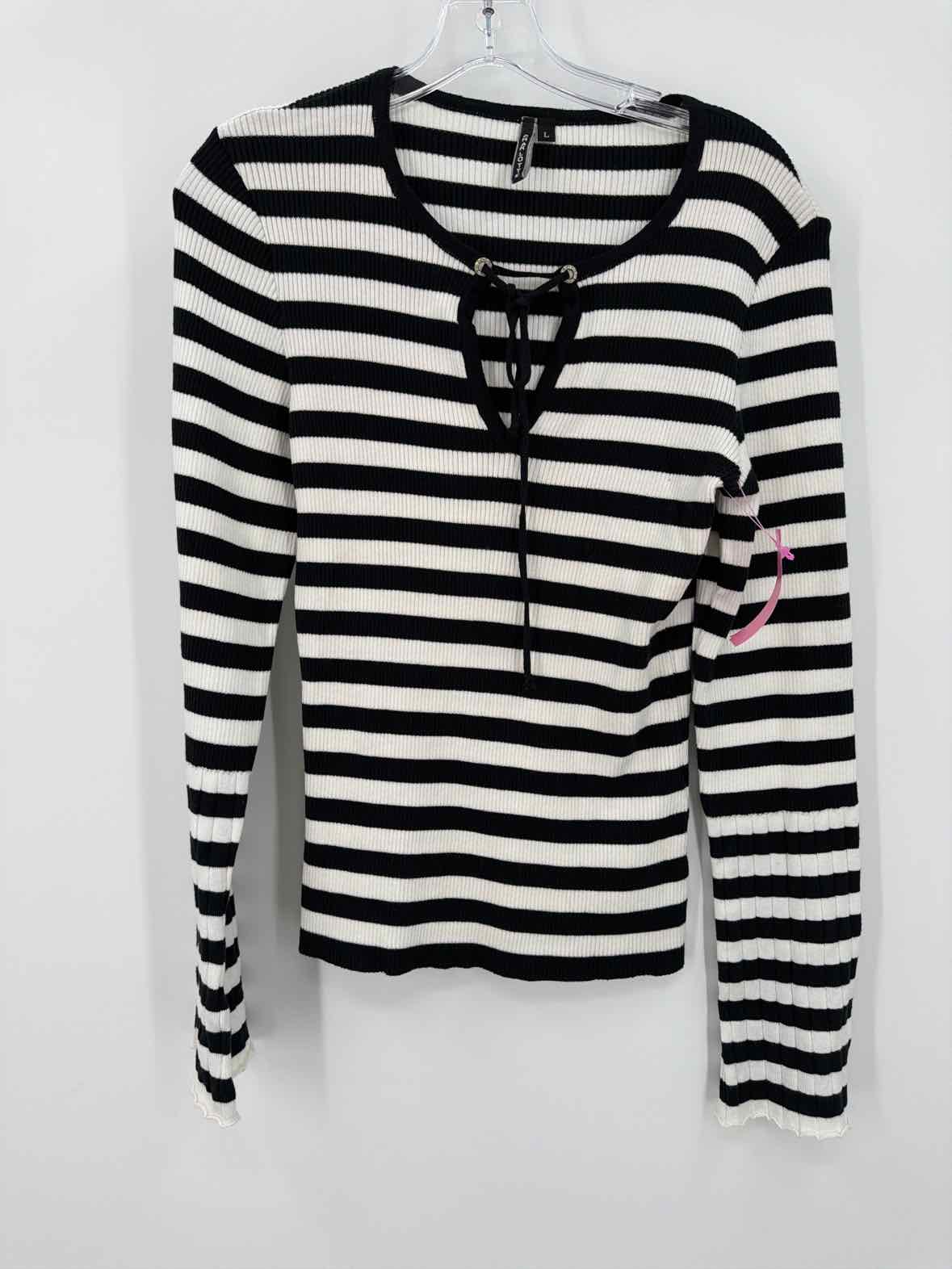 Pre-Owned Charlotte Black Size Large Stripe Sweater | True Fashionistas.