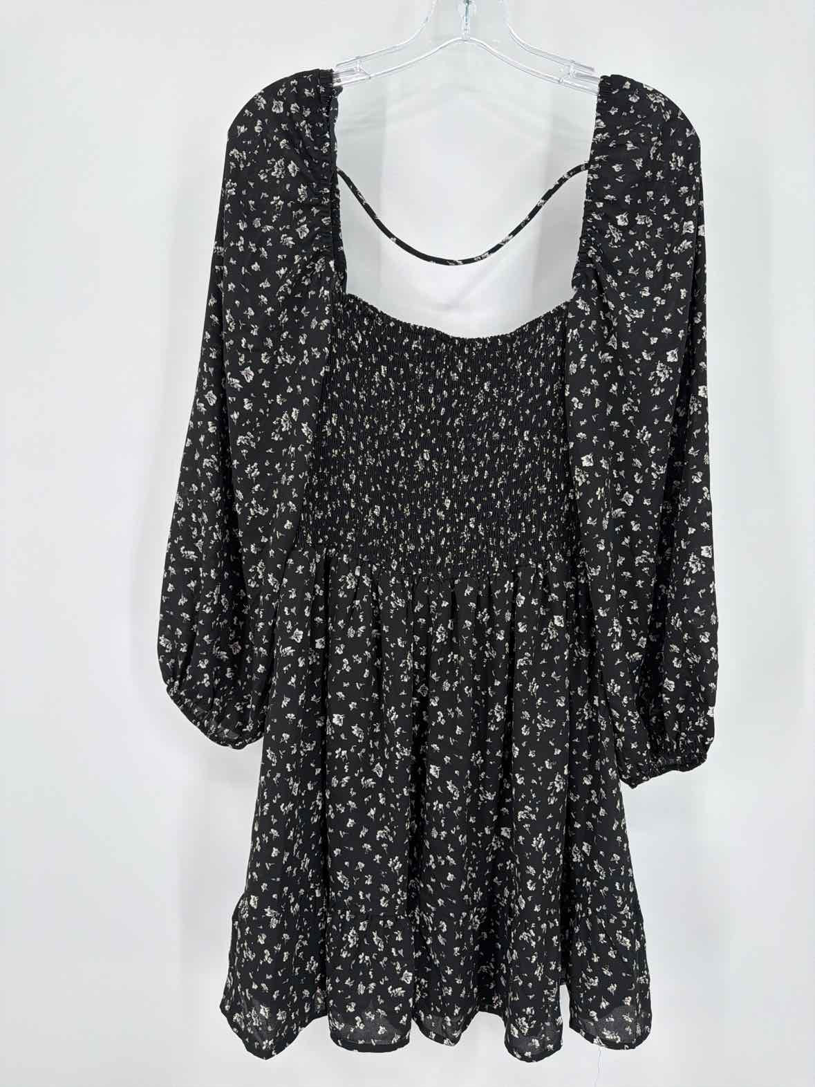 Pre-Owned Rokoko Black Size Medium Short Long Sleeve Dress | True Fashionistas.
