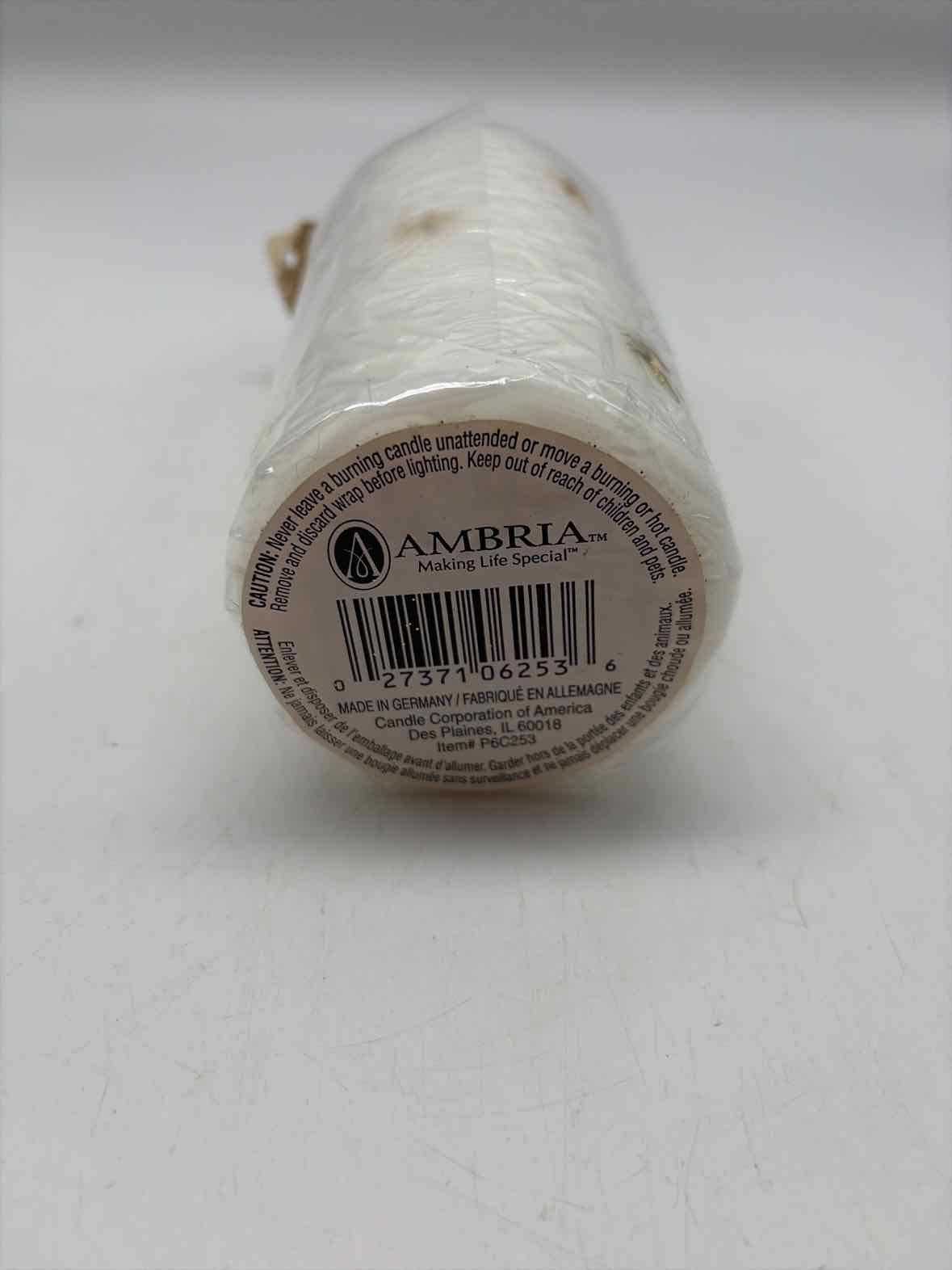 White Wax Candle W/Gold Stars | True Fashionistas.