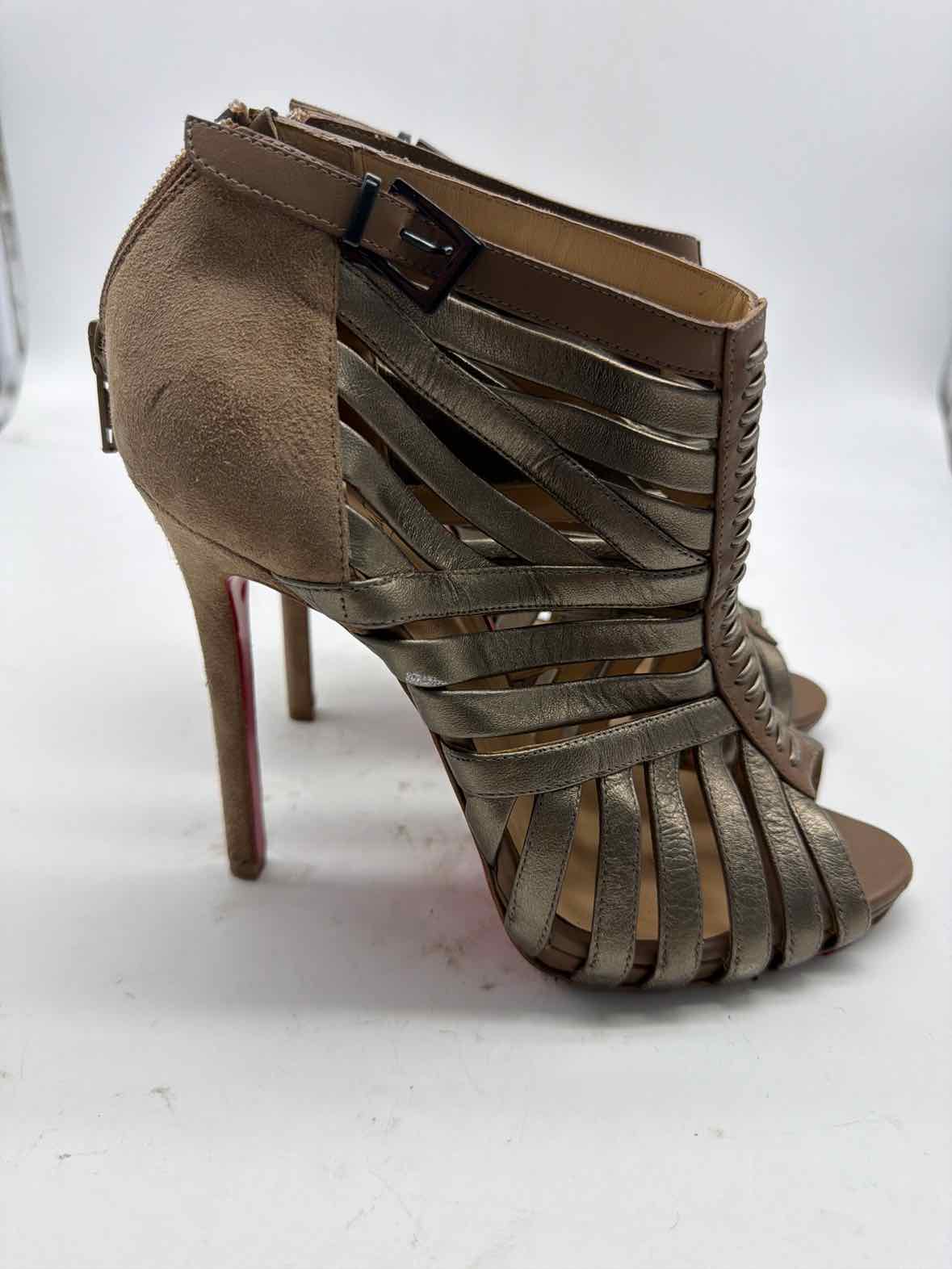 Pre-Owned Christian Louboutin Gold Size 8 Caged Heels | True Fashionistas.