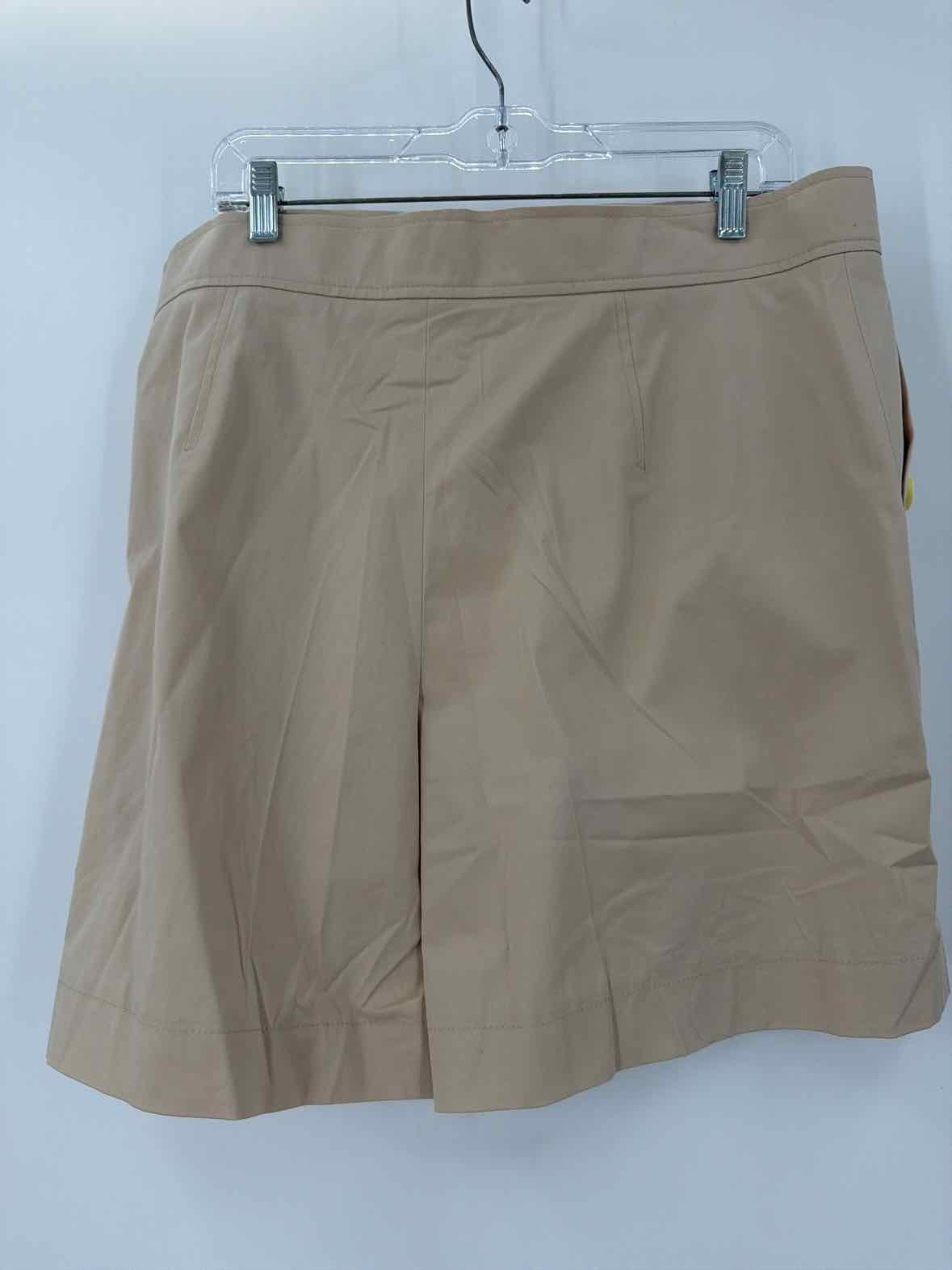 Pre-Owned Escada Tan Size 46 Bermuda Basic Shorts | True Fashionistas.