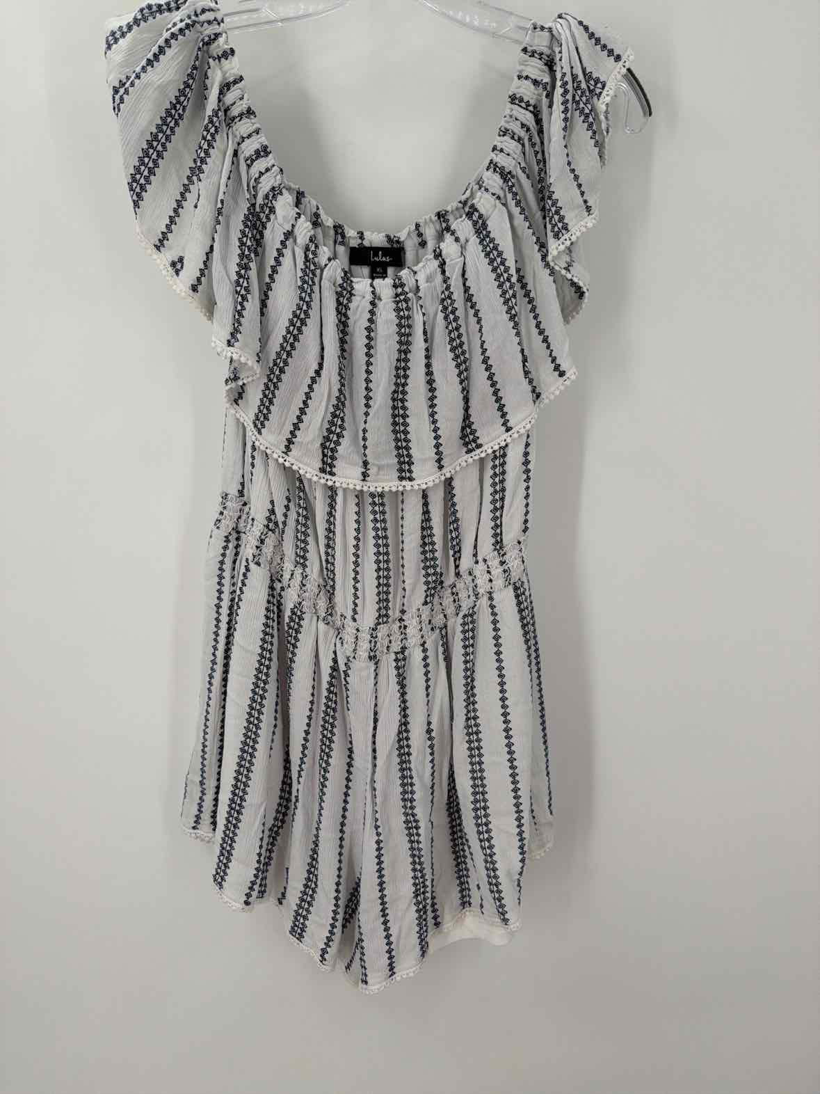 Pre-Owned Lulu's White Size XL Sleeveless Romper | True Fashionistas.