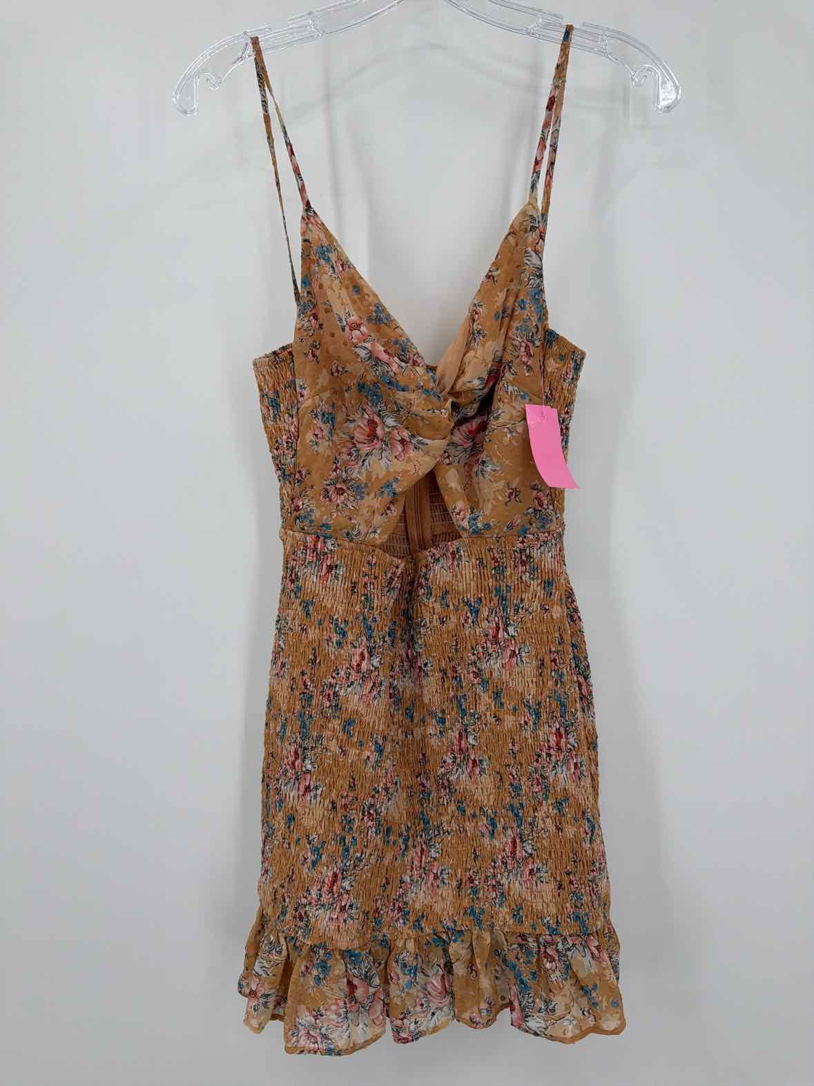 Pre-Owned Sabo Tan Size Medium Short Sleeveless Dress | True Fashionistas.