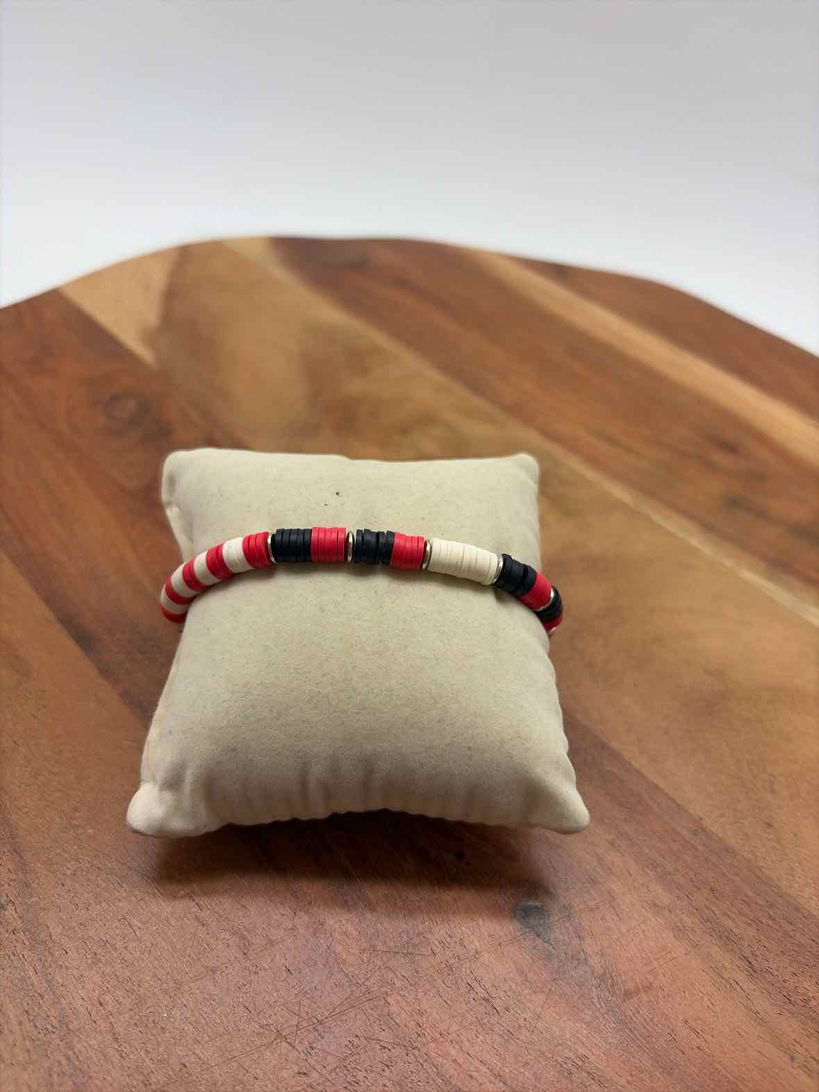 Erimish Red, White, Black Disc Stretchy Bracelet | True Fashionistas.