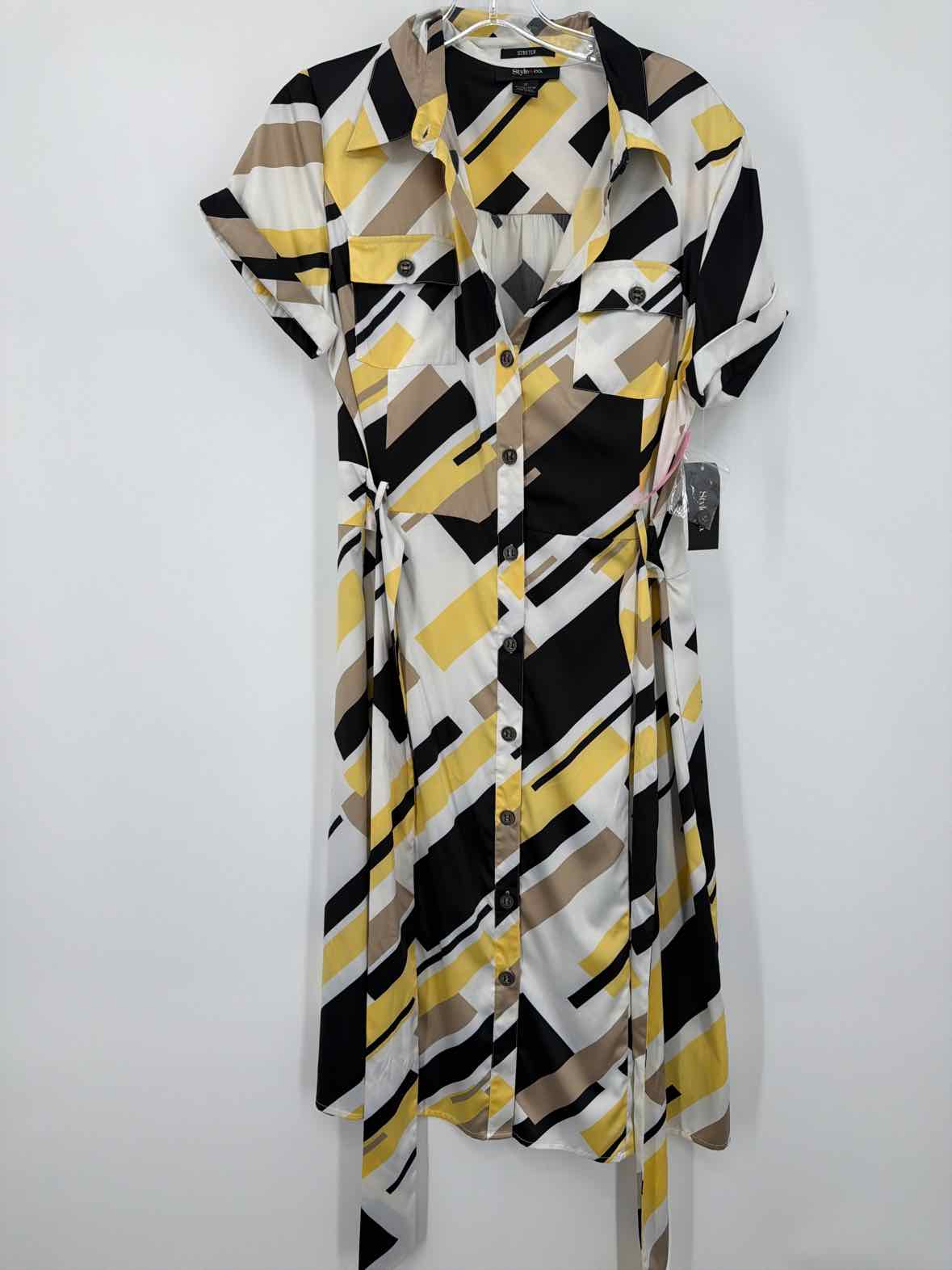 Pre-Owned Style & Co Yellow Size 12 Short Short Sleeve Dress | True Fashionistas.