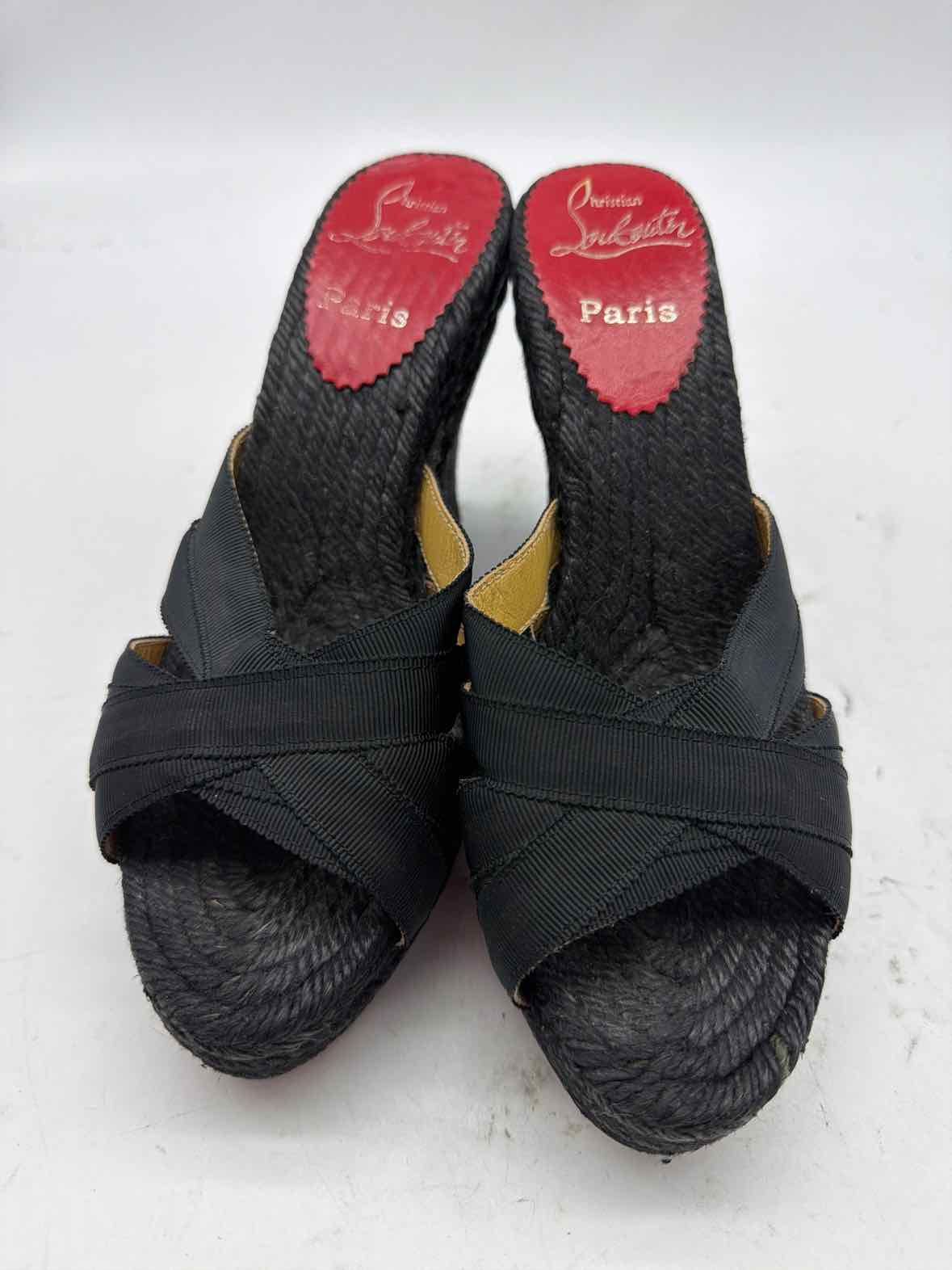 Pre-Owned Christian Louboutin Black Size 6 Wedge Heels | True Fashionistas.