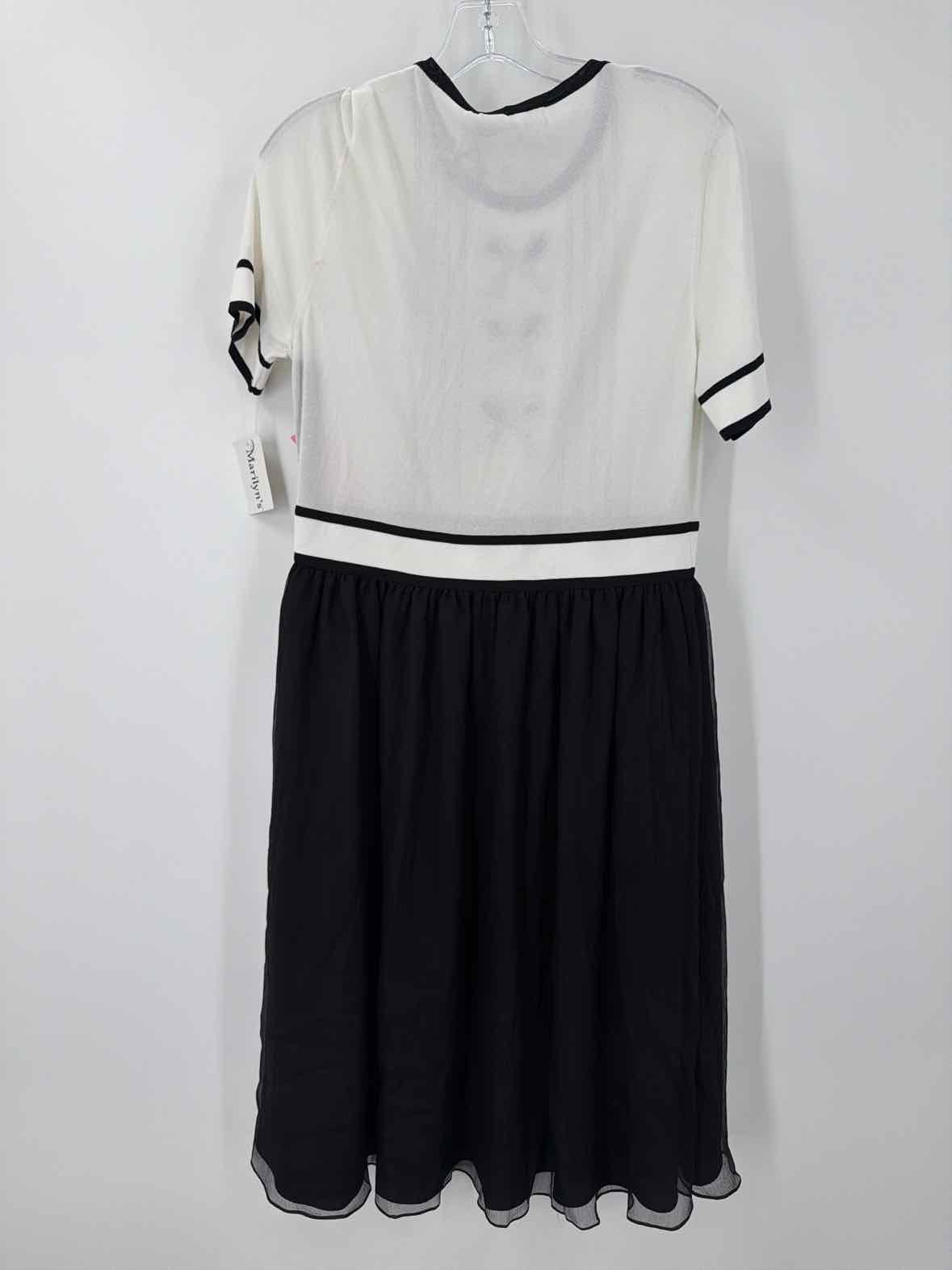 Pre-Owned Giorgio Grati White Size 44 Short Short Sleeve Dress | True Fashionistas.