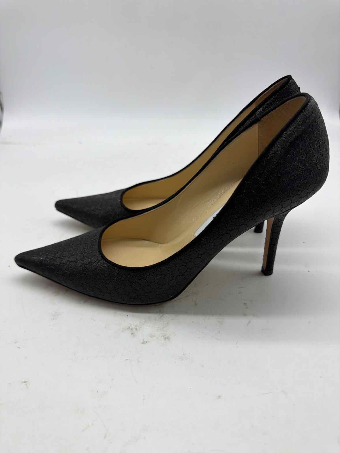 Pre-Owned Jimmy Choo Black Size 7 Pump Heels | True Fashionistas.