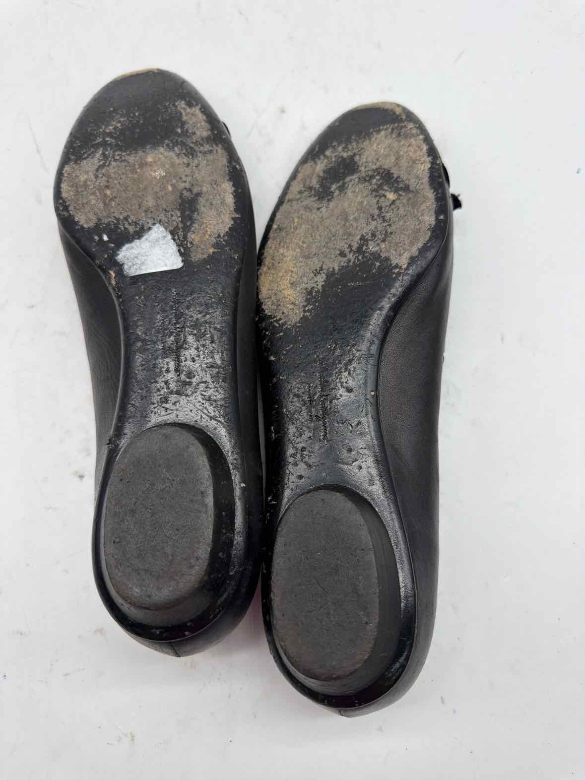Pre-Owned Salvatore Ferragamo Black Size 9 Slip On Flats | True Fashionistas.