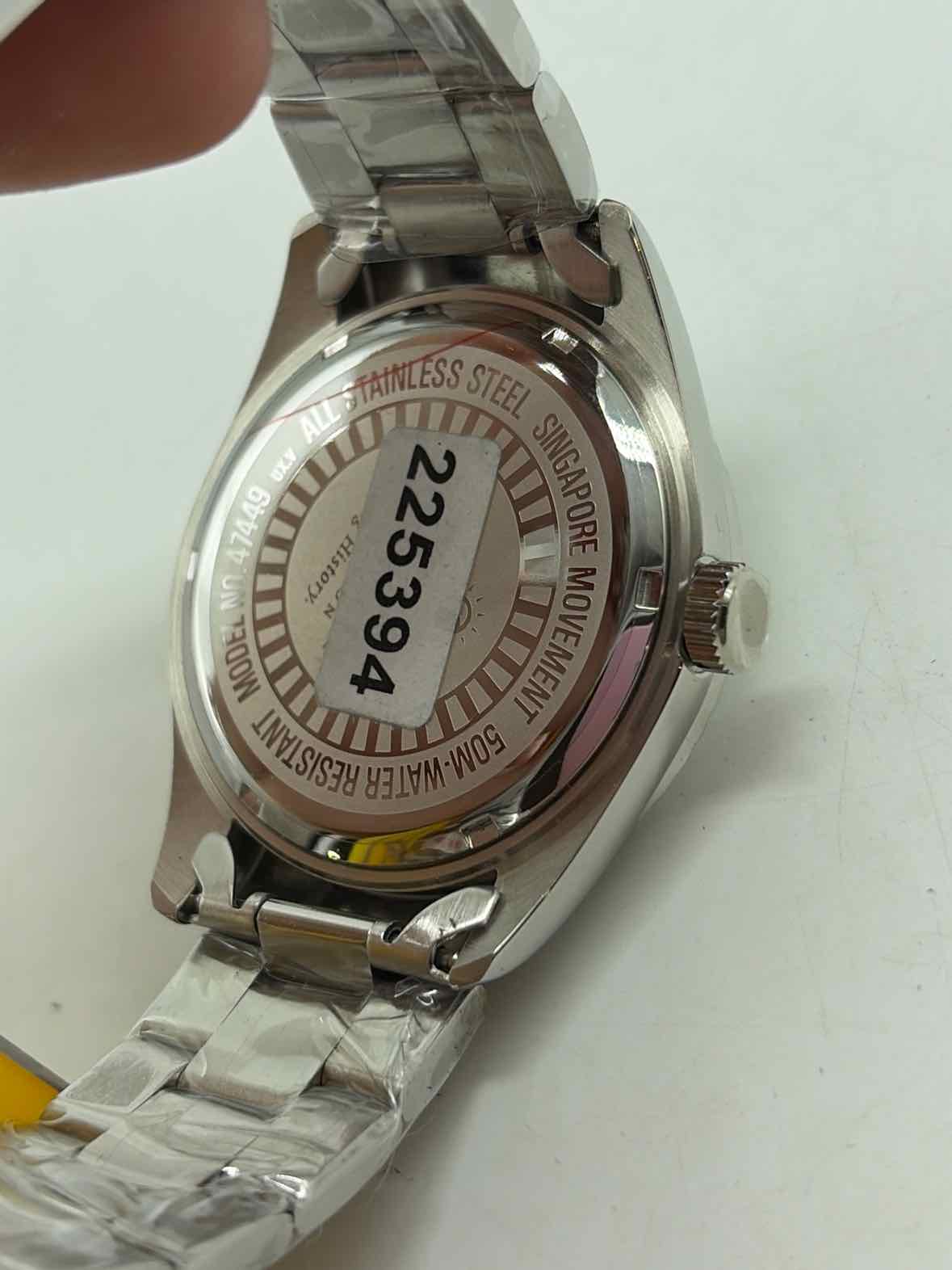 Invicta Silver Mens Wristwatch | True Fashionistas.