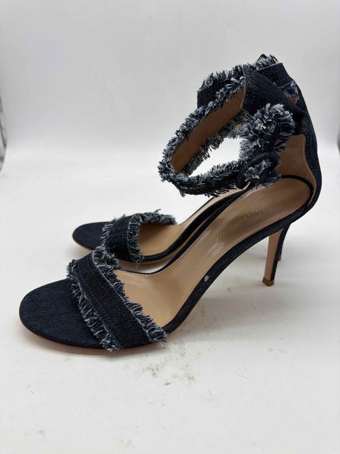 Pre-Owned Gianvito Rossi Blue Size 9 Denim Ankle Strap Heels | True Fashionistas.