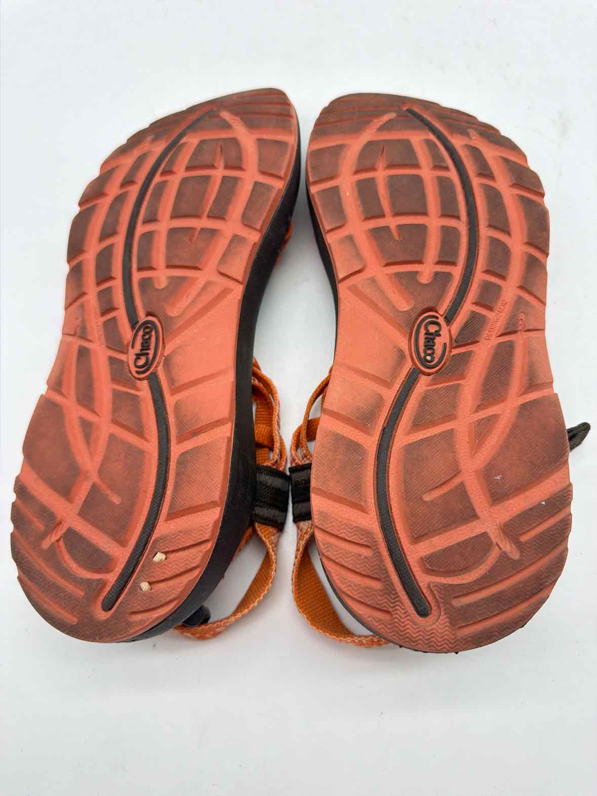 Pre-Owned Chaco Brown Size 8 Strappy Sandals | True Fashionistas.