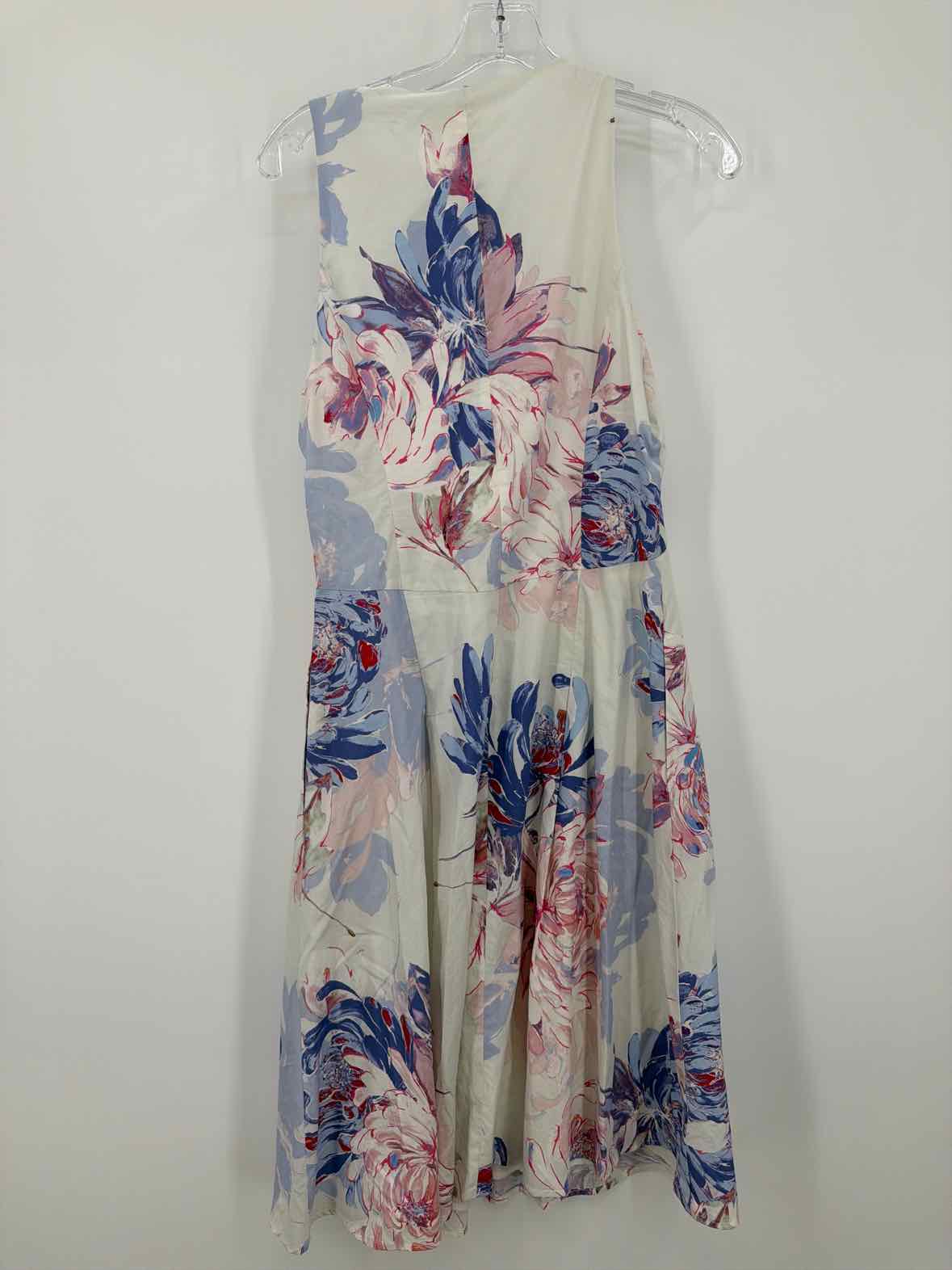Pre-Owned Gianni Bini White Size 8 Short Sleeveless Dress | True Fashionistas.