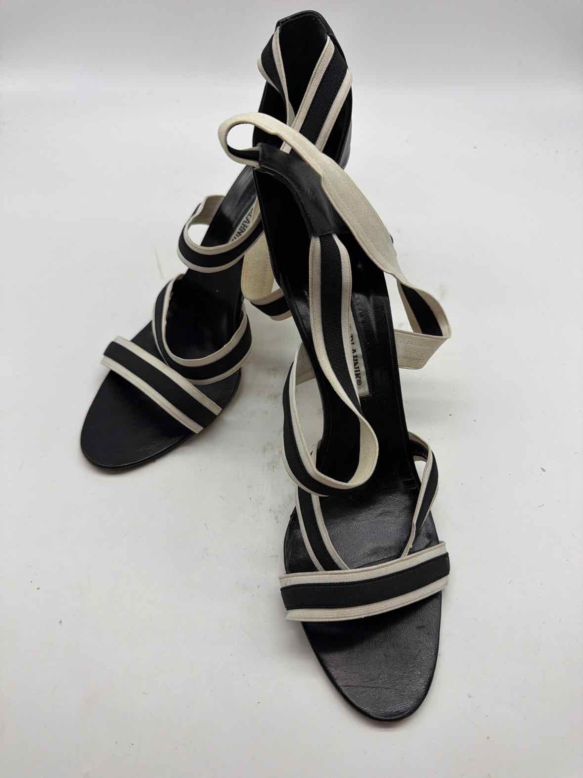 Pre-Owned Manolo Blahnik Black Size 40 Strappy Heels | True Fashionistas.