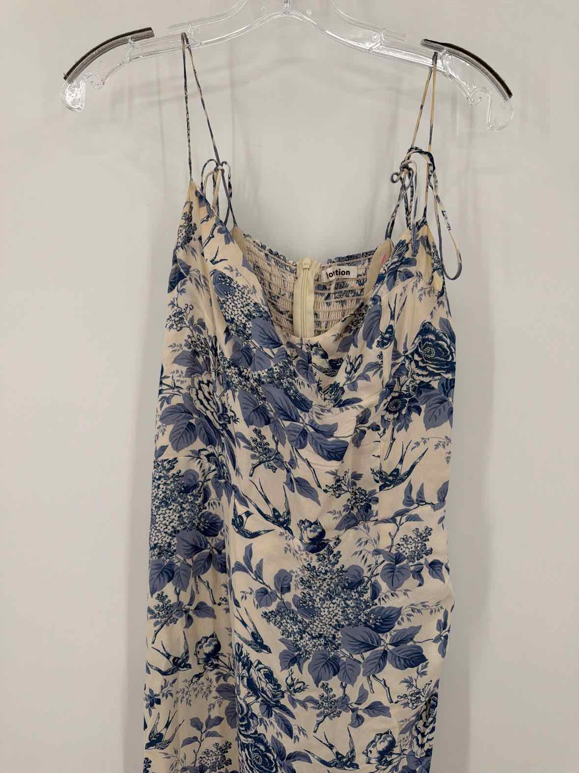 Pre-Owned Reformation Blue Size 8 Long Sleeveless Dress | True Fashionistas.