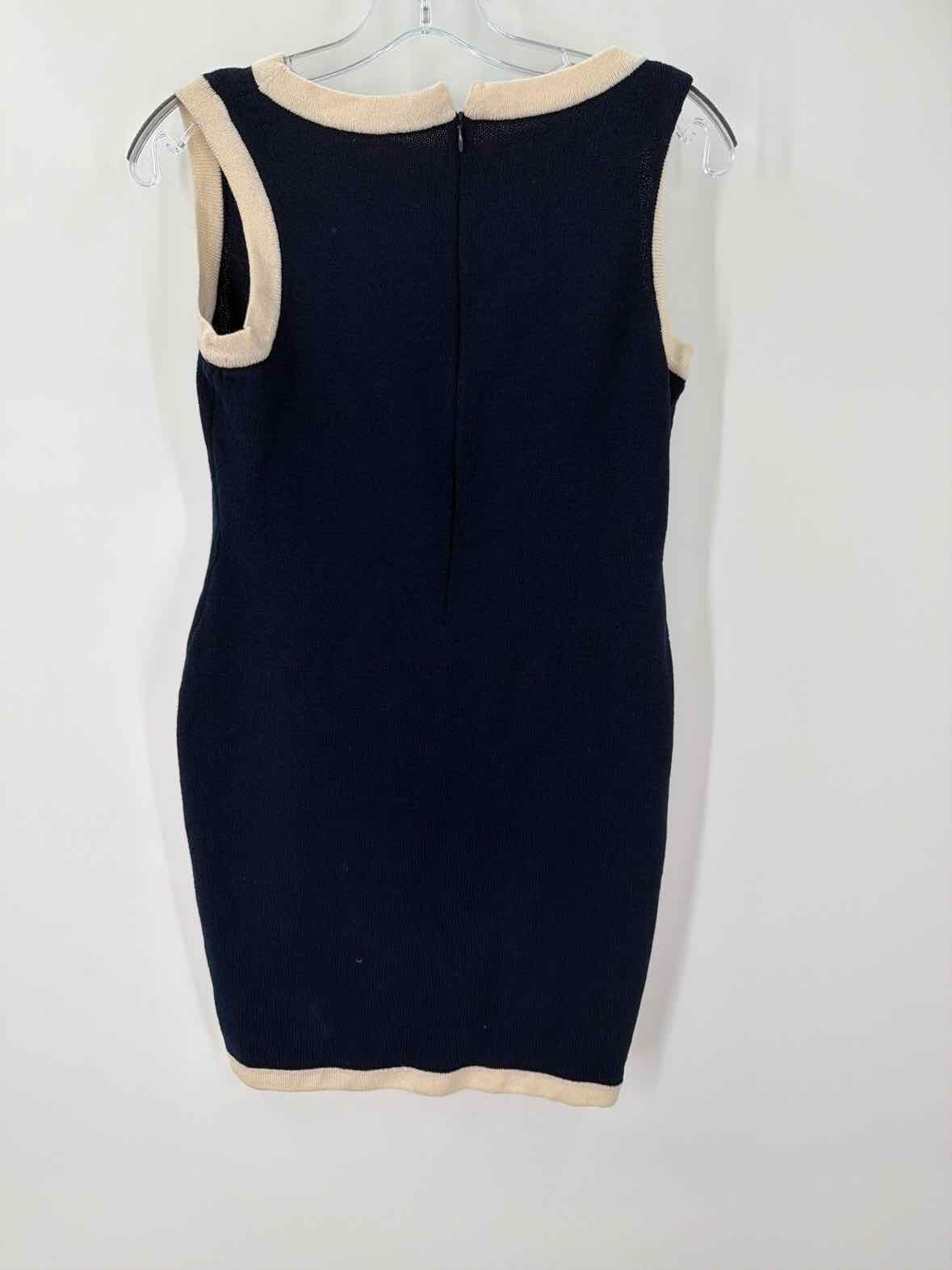 Pre-Owned St John Navy Size 4 Knit Short Sleeveless Dress | True Fashionistas.