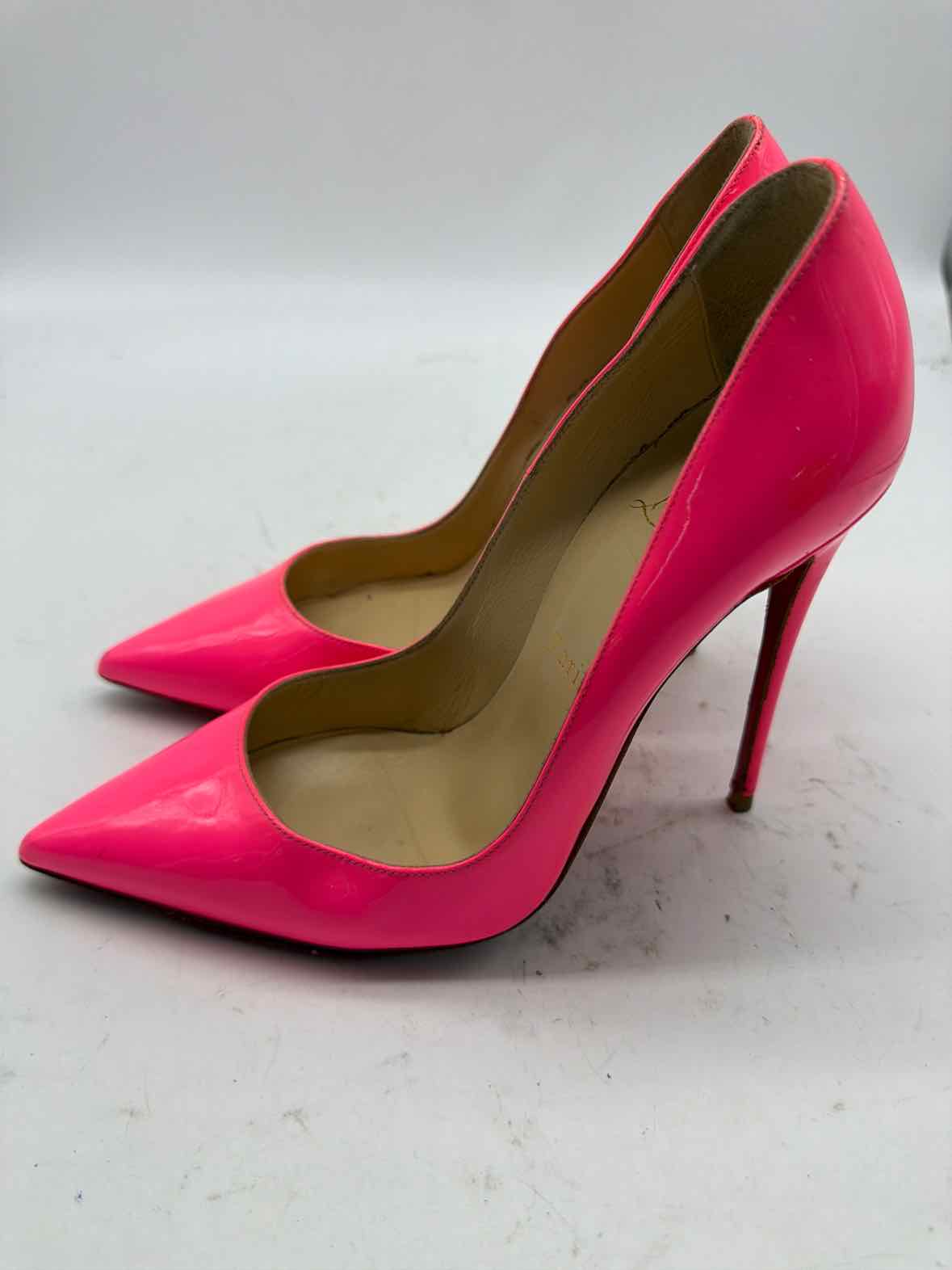Pre-Owned Christian Louboutin Pink Size 36.5 Pump Heels | True Fashionistas.
