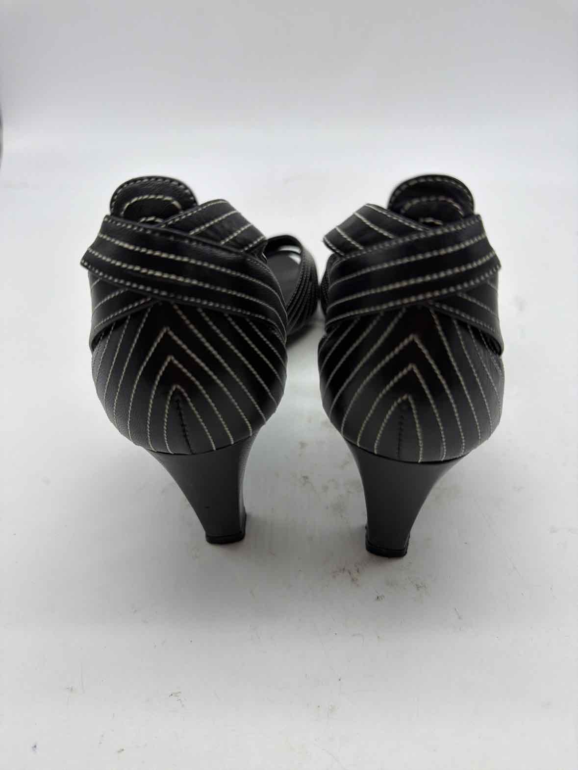 Pre-Owned Balenciaga Black Size 39 Ankle Strap Heels | True Fashionistas.