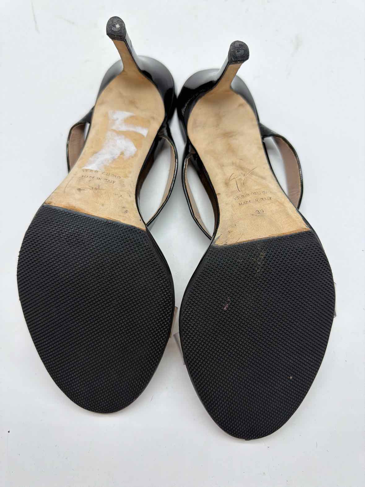 Pre-Owned Giuseppe Zanotti Black Size 39 Mule Heels | True Fashionistas.