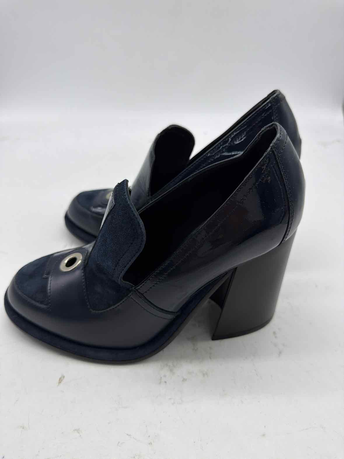 Pre-Owned JW Anderson Navy Size 7 Oxford Heels | True Fashionistas.