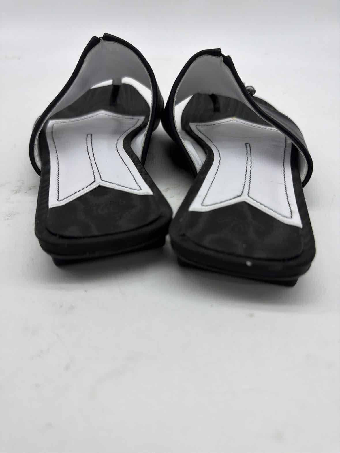 Pre-Owned Chanel Black Size 5.5 Mule Sandals | True Fashionistas.
