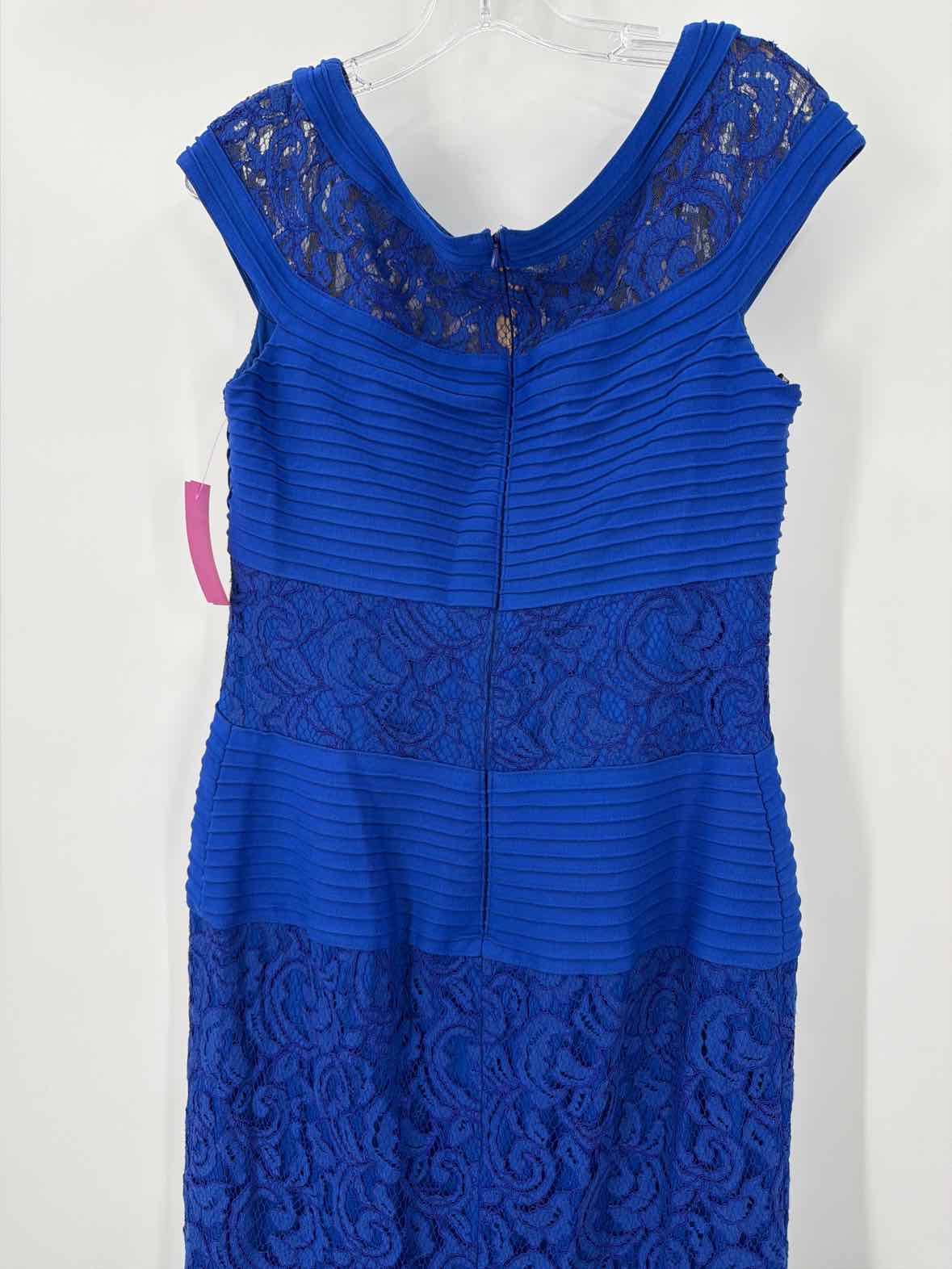 Pre-Owned Tadashi Shoji Blue Size 8 Lace Evening Long Evening Gown | True Fashionistas.