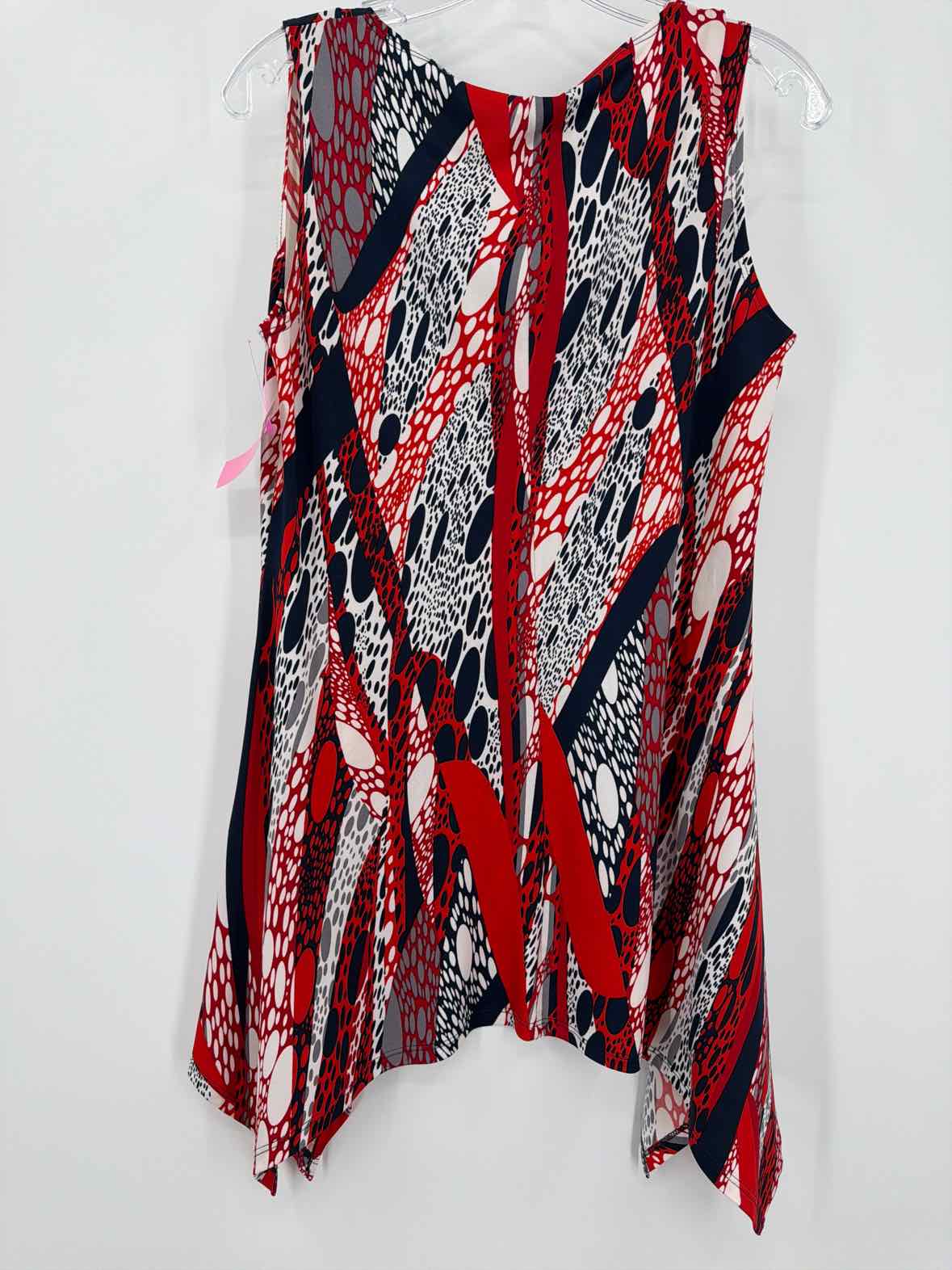 Pre-Owned Lace Red Size Medium Tank Top | True Fashionistas.