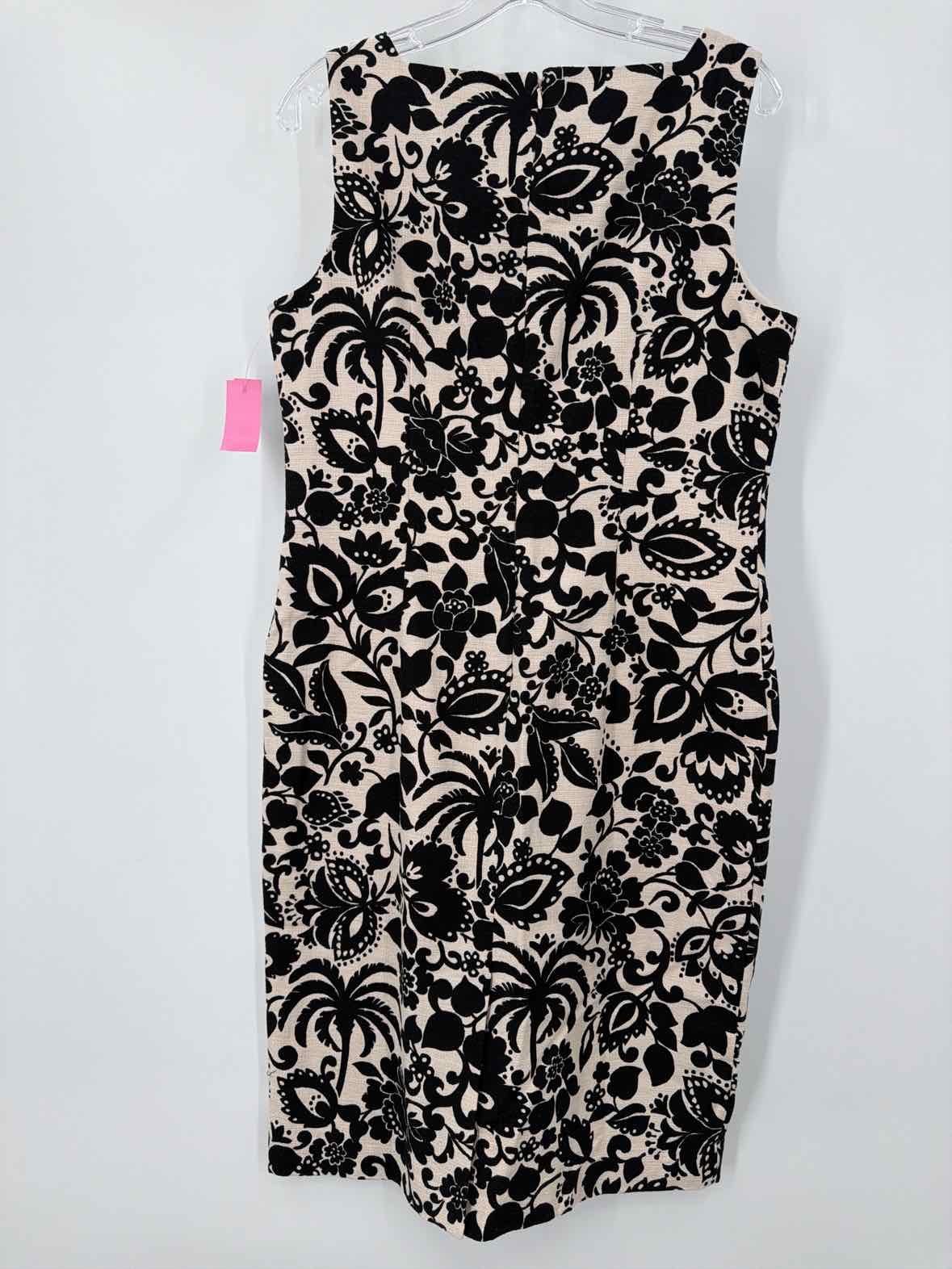 Pre-Owned Ann Taylor Black Size 8 Short Sleeveless Dress | True Fashionistas.