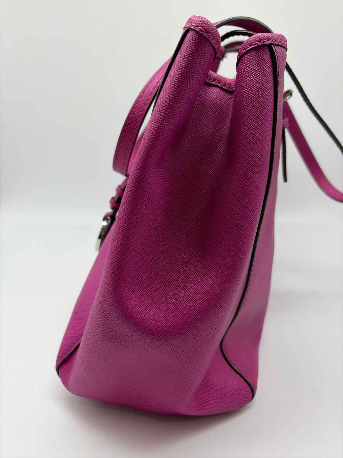 Pre-Owned MICHAEL Michael Kors Pink Shoulder Bag Shoulder Bag | True Fashionistas.