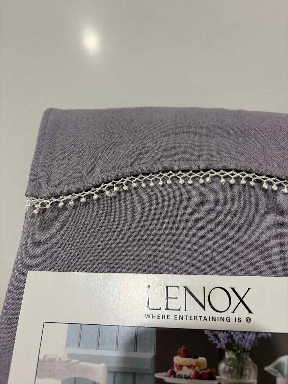Lilac Round Polyester Tablecloth W/Decorative Edge | True Fashionistas.