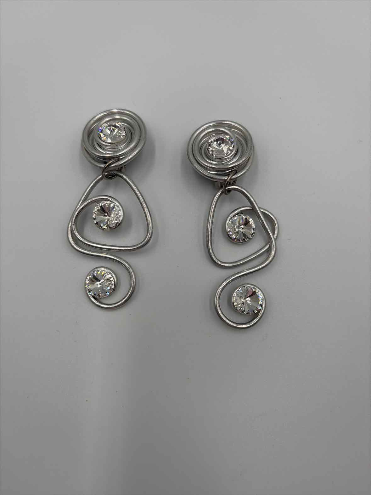 Jeff Lieb Silver clip Drop Earrings | True Fashionistas.