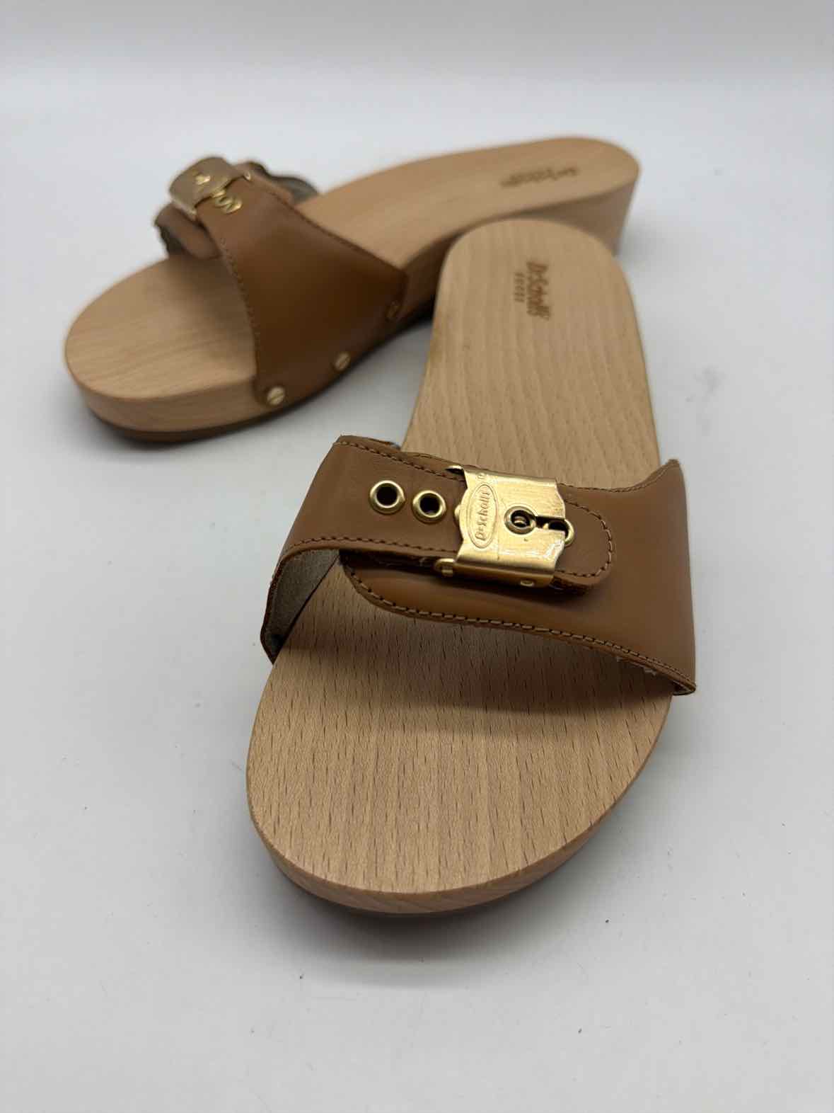 Pre-Owned Dr Scholls Tan Size 9 Wood Sandals | True Fashionistas.