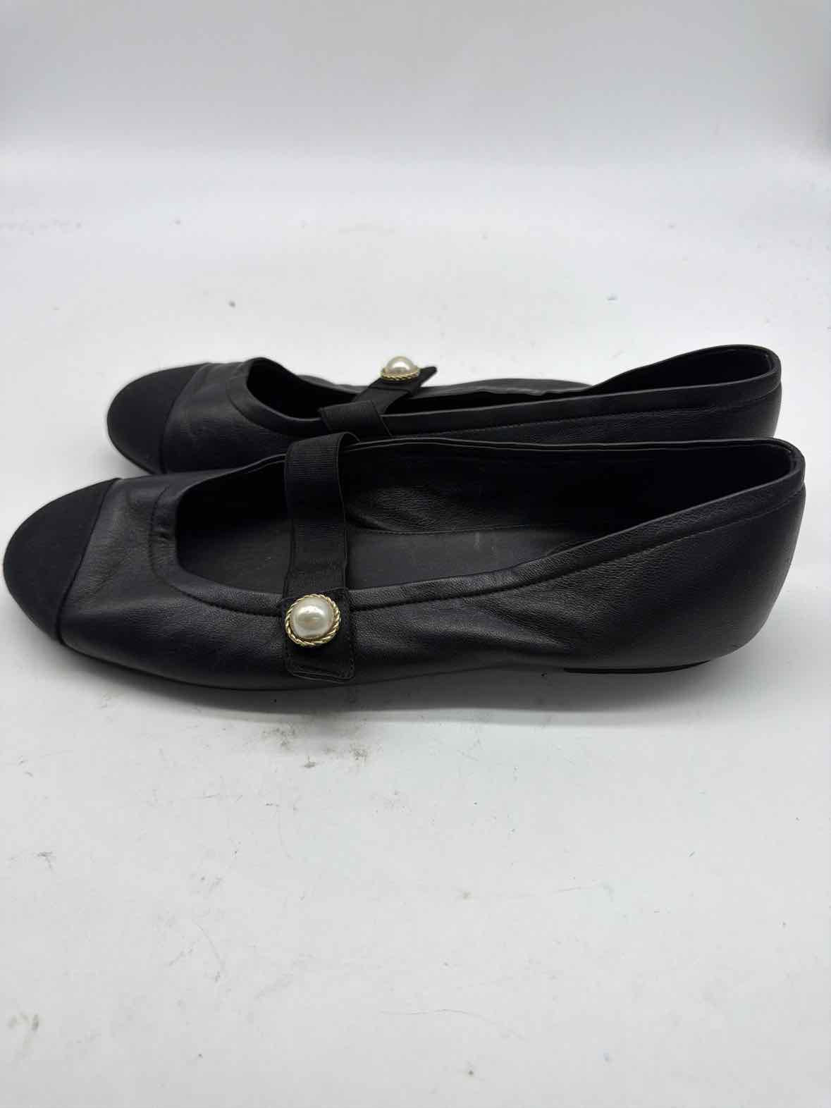 Pre-Owned Chanel Black Size 9.5 Mary Jane Flats | True Fashionistas.