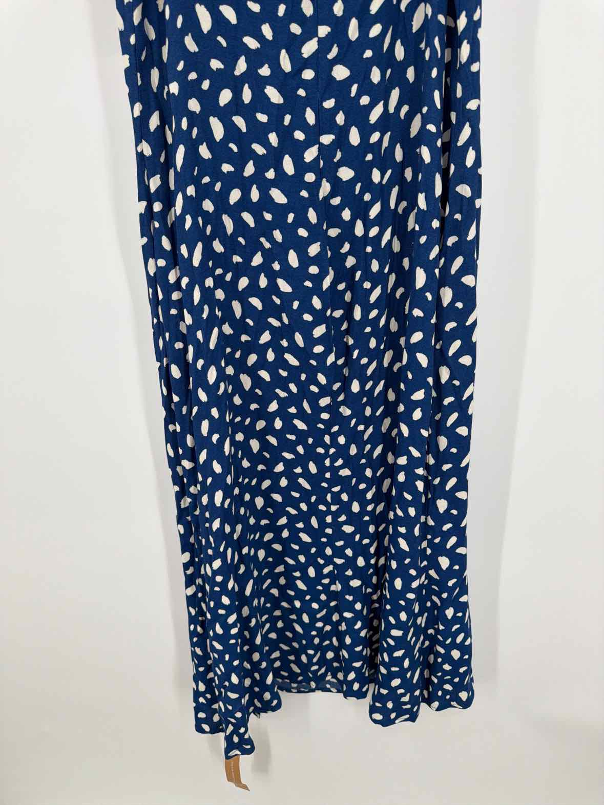 Pre-Owned Reformation Navy Size 6 Long Sleeveless Dress | True Fashionistas.