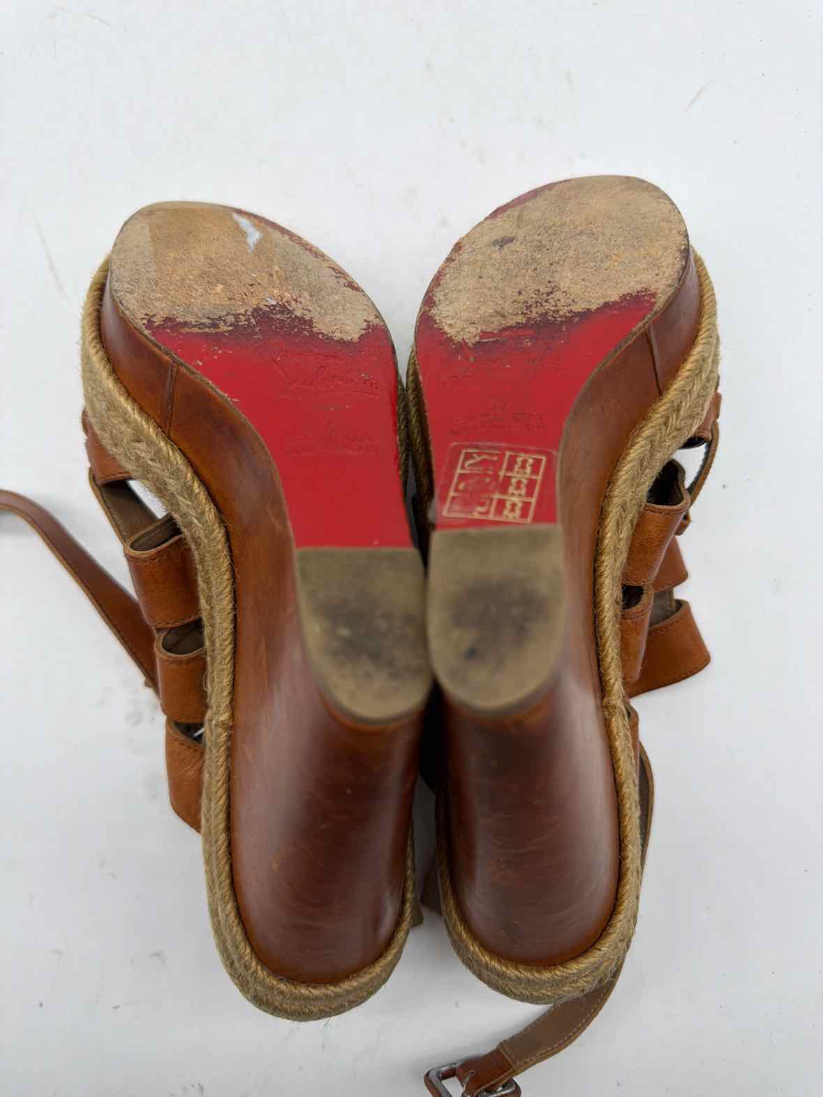 Pre-Owned Christian Louboutin Tan Size 8 Wedge Wedge Heels | True Fashionistas.