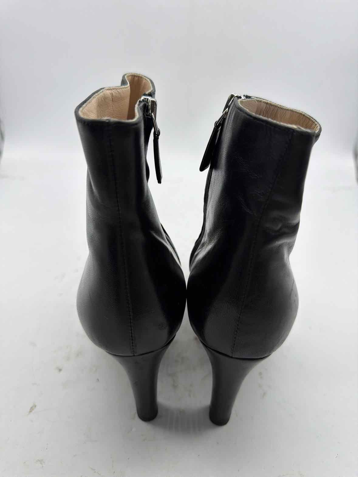 Pre-Owned Prada Black Size 5.5 Leather Ankle Boots | True Fashionistas.