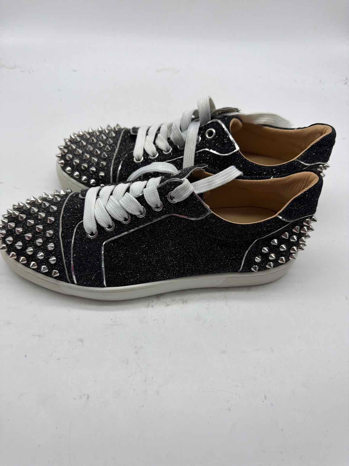 Pre-Owned Christian Louboutin Black Size 9.5 Fashion Sneaker Athletic Shoes | True Fashionistas.