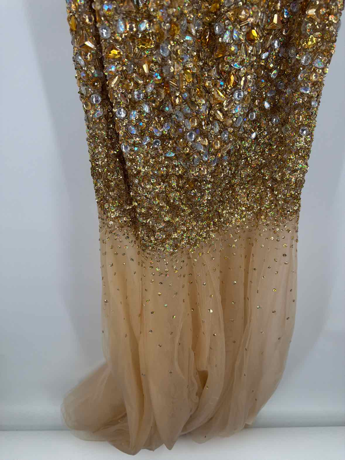 Pre-Owned Jovani Gold Size 4 Gown Long Evening Gown | True Fashionistas.