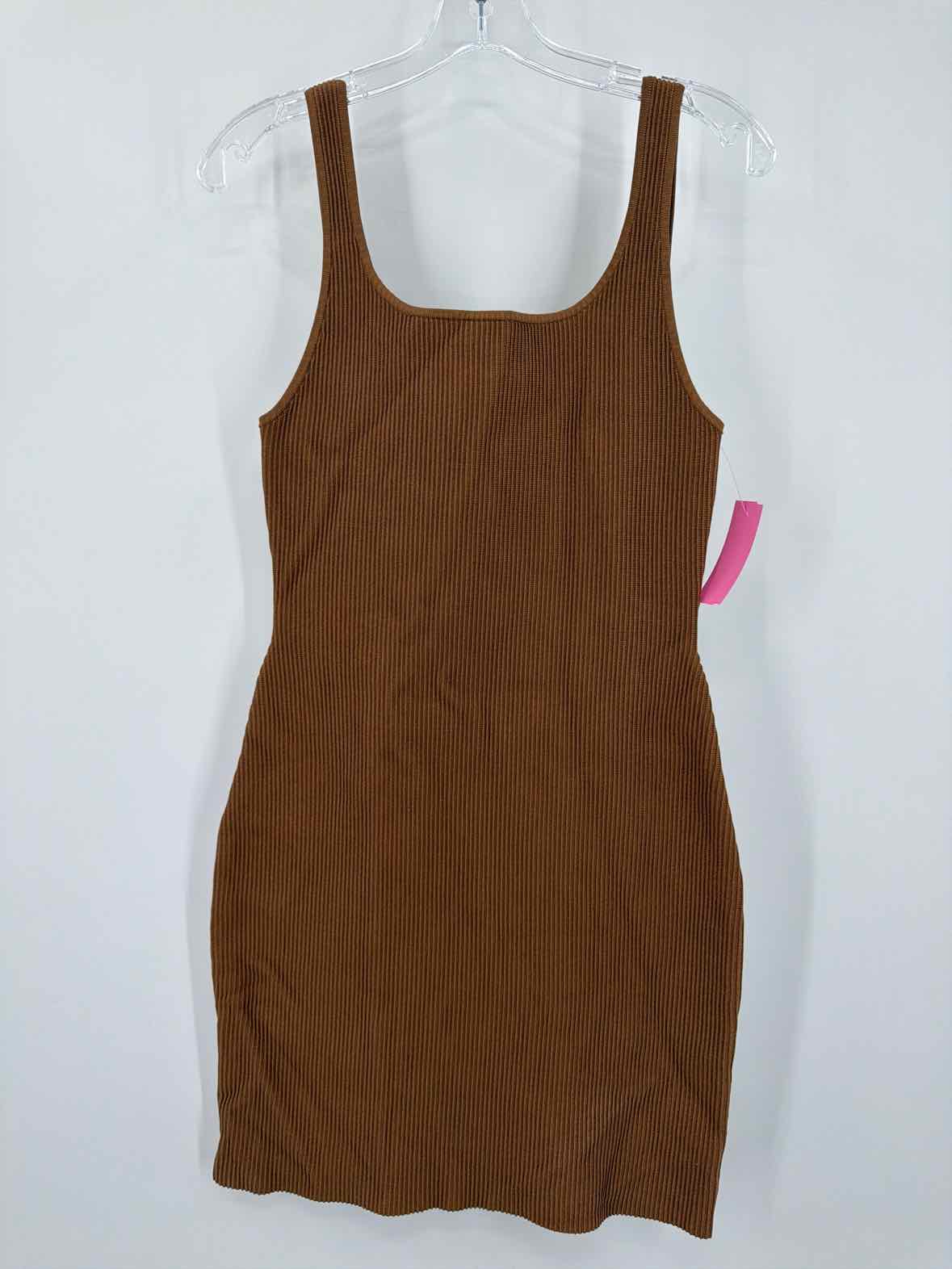 Pre-Owned Babaton Tan Size Medium Knit Short Sleeveless Dress | True Fashionistas.