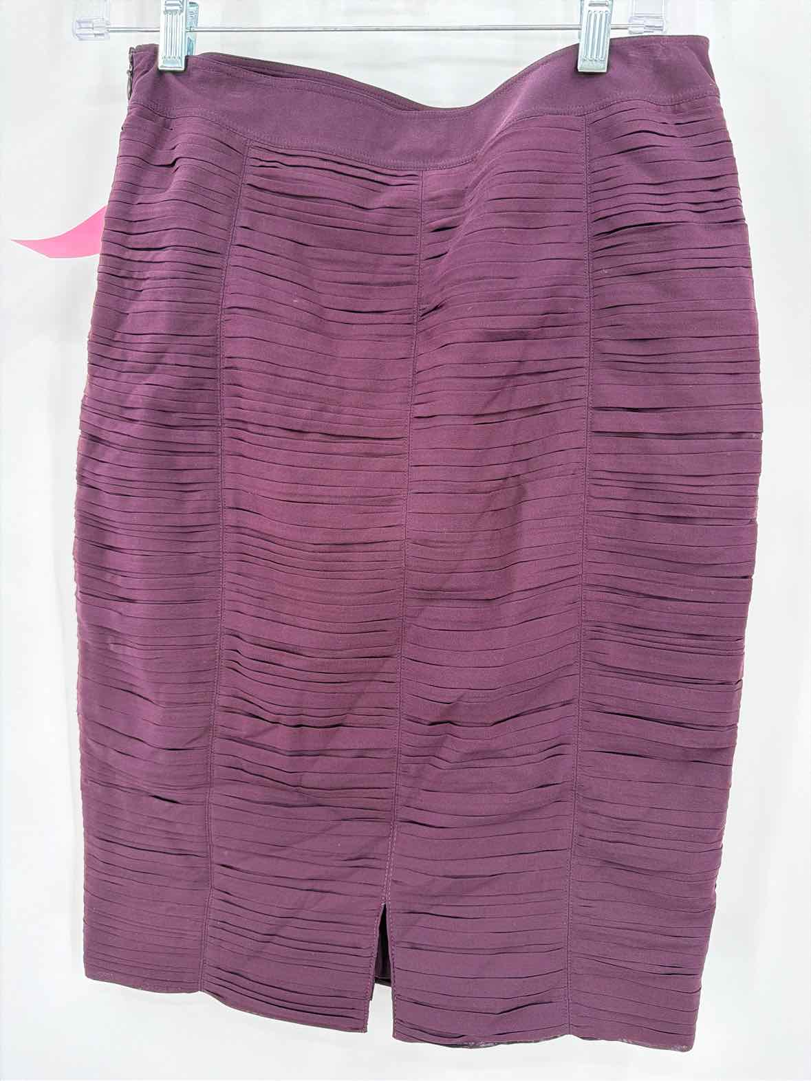 Pre-Owned Burberry Purple Size 6 Pencil Skirt | True Fashionistas.