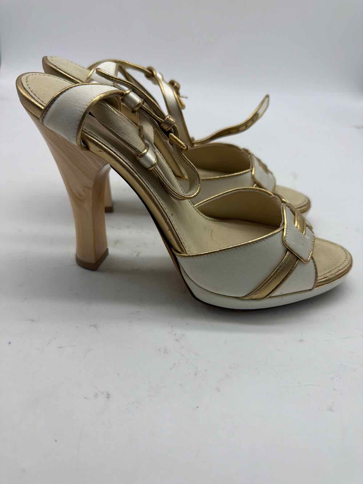 Pre-Owned Louis Vuitton White Size 7 Strappy Strappy Heels | True Fashionistas.